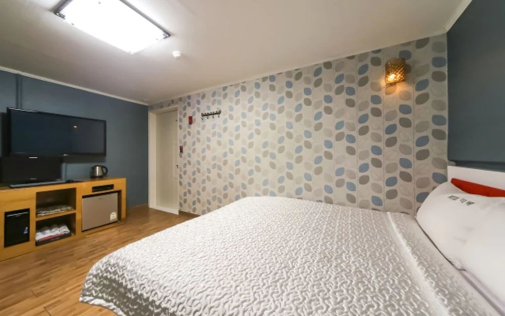 Busan Daeyeon-dong Ribe