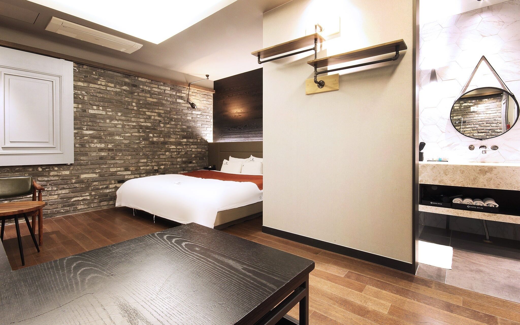 Busan Jeonggwan Raum Hotel