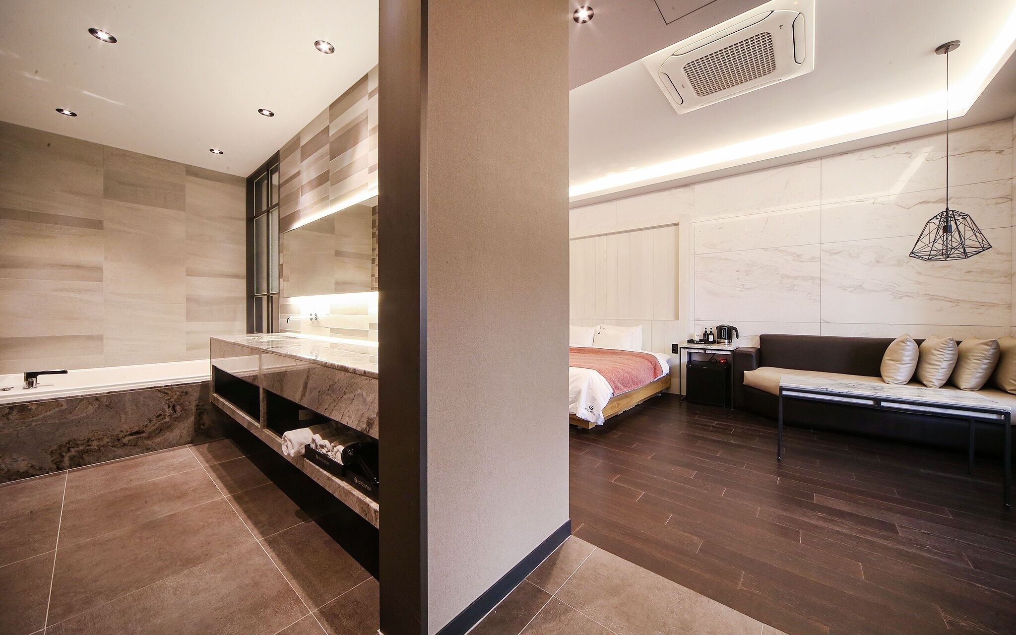 Busan Jeonggwan Raum Hotel