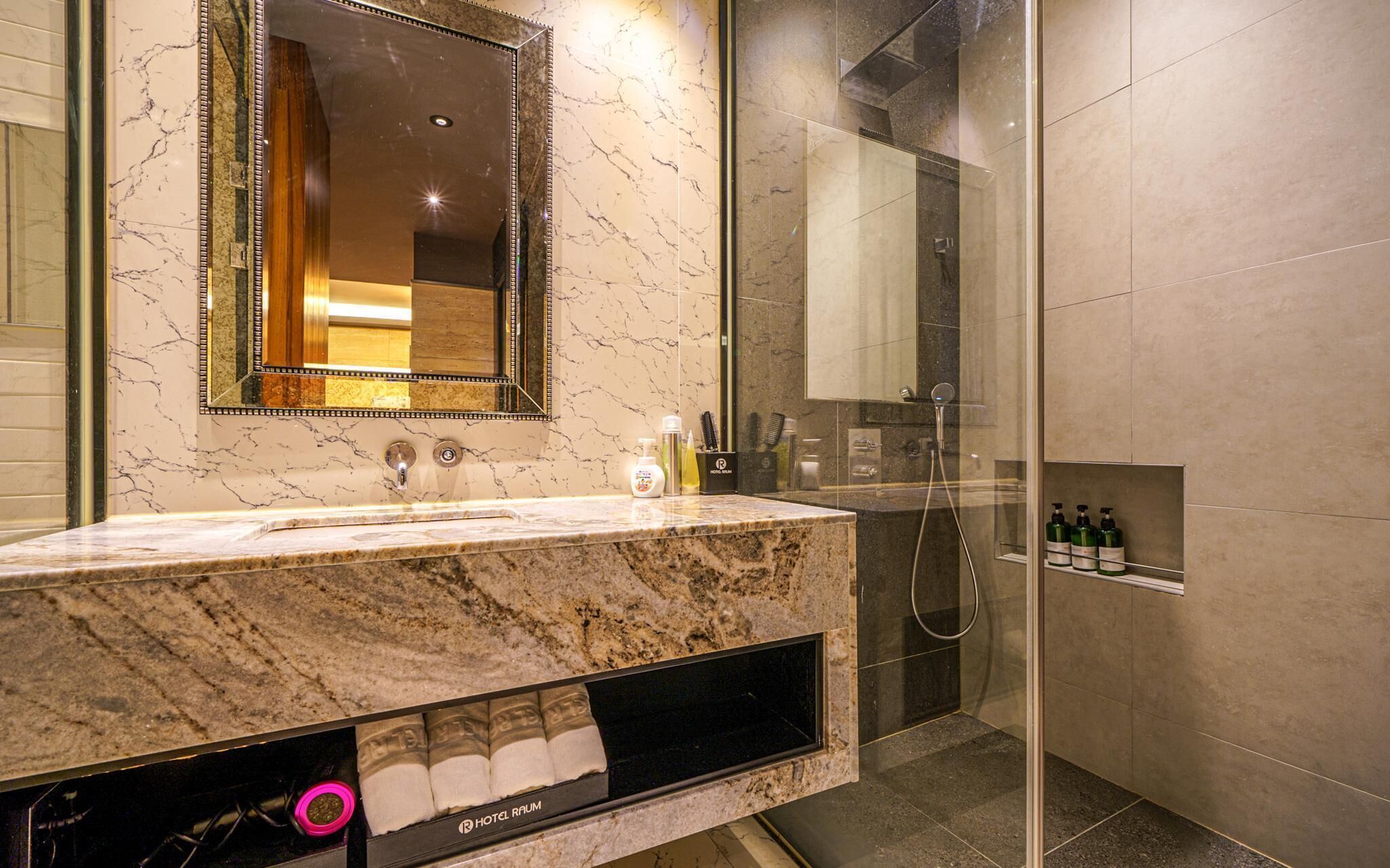 Busan Jeonggwan Raum Hotel