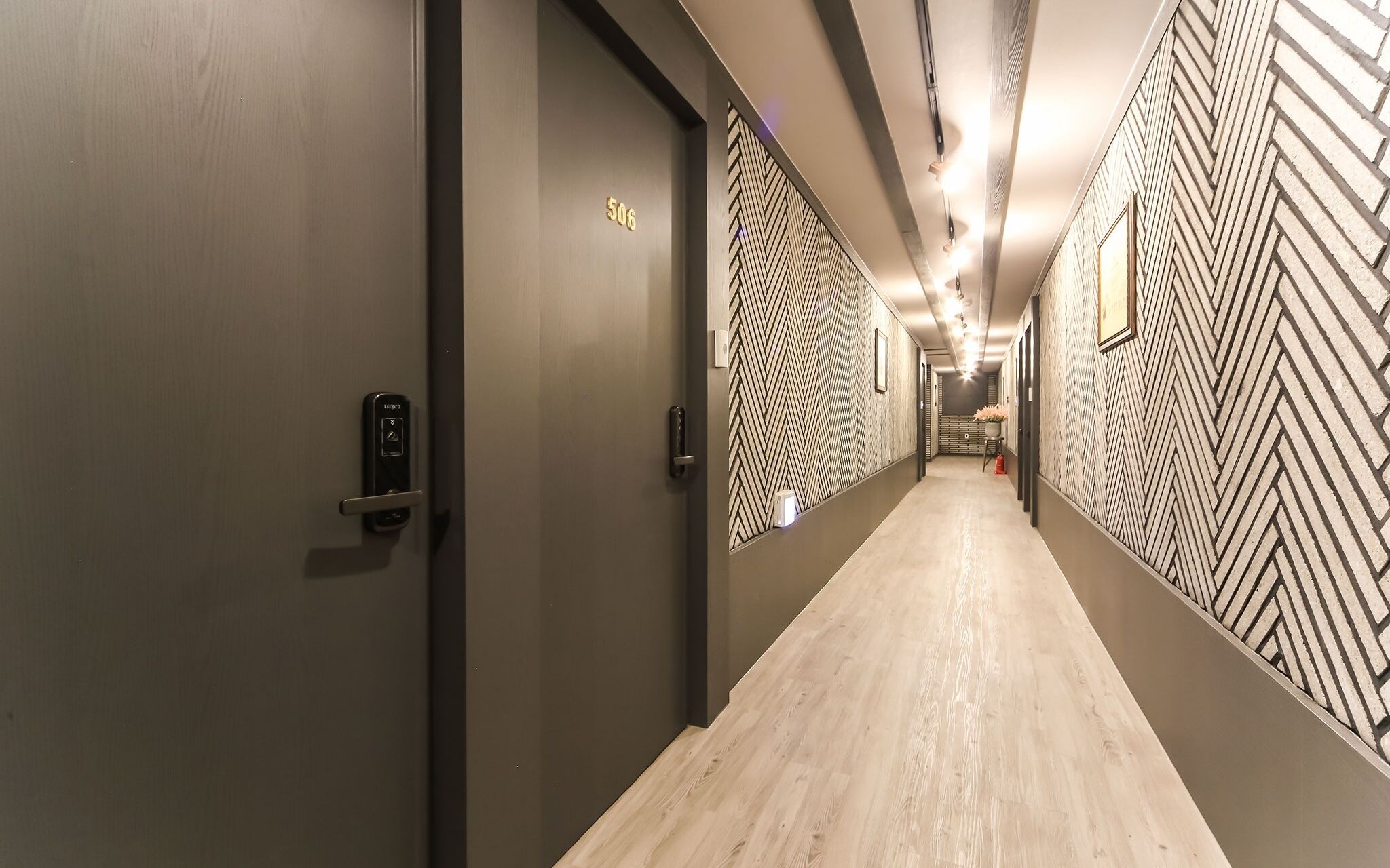 Busan Mandeok The Gentle