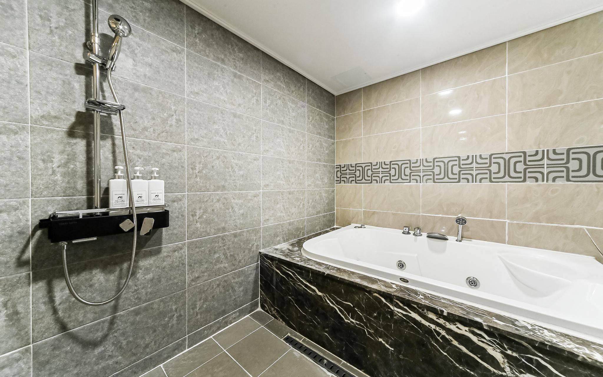 Busan Sasang Namuneulbo