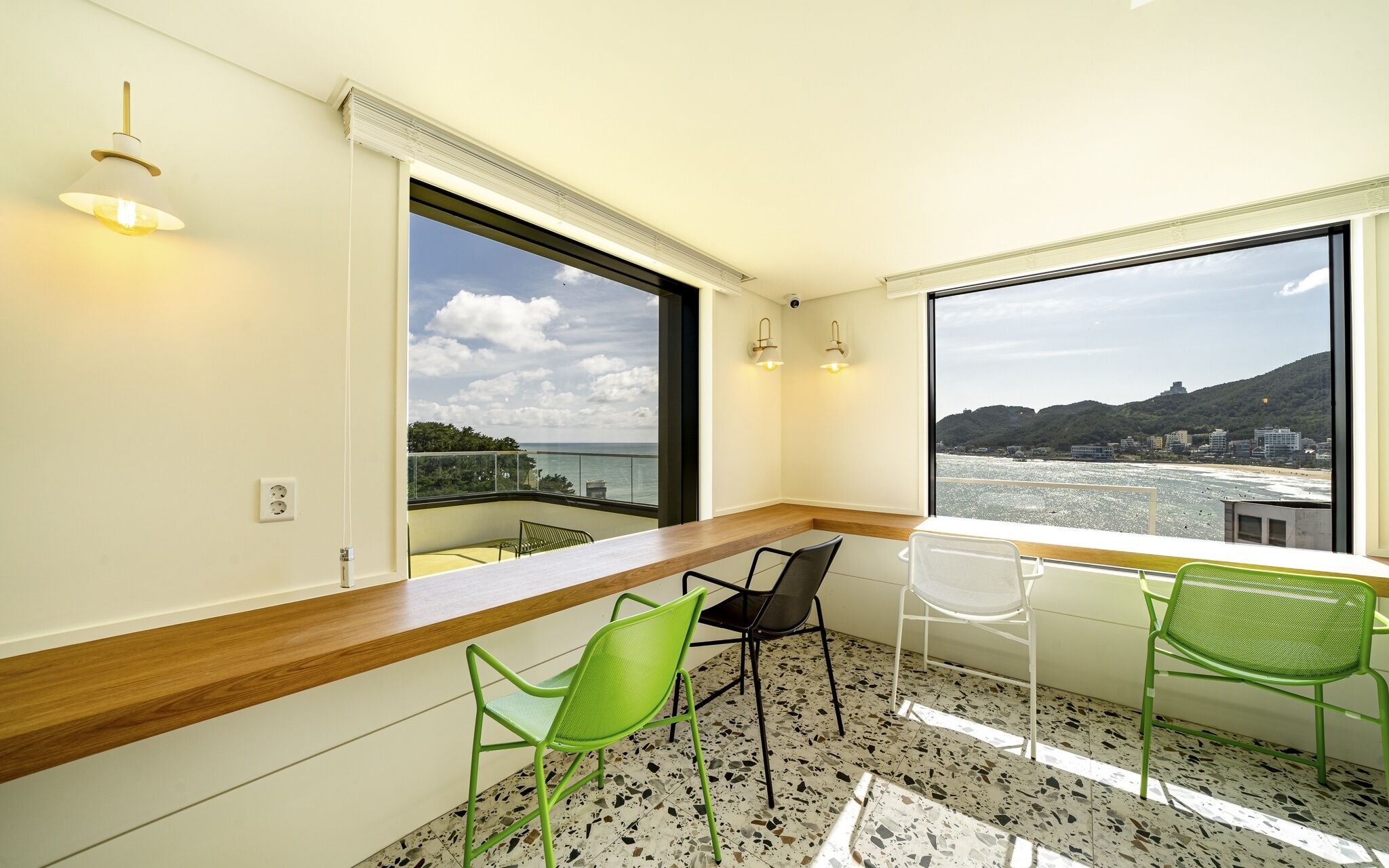 Busan Songjeong Brooks Hotel