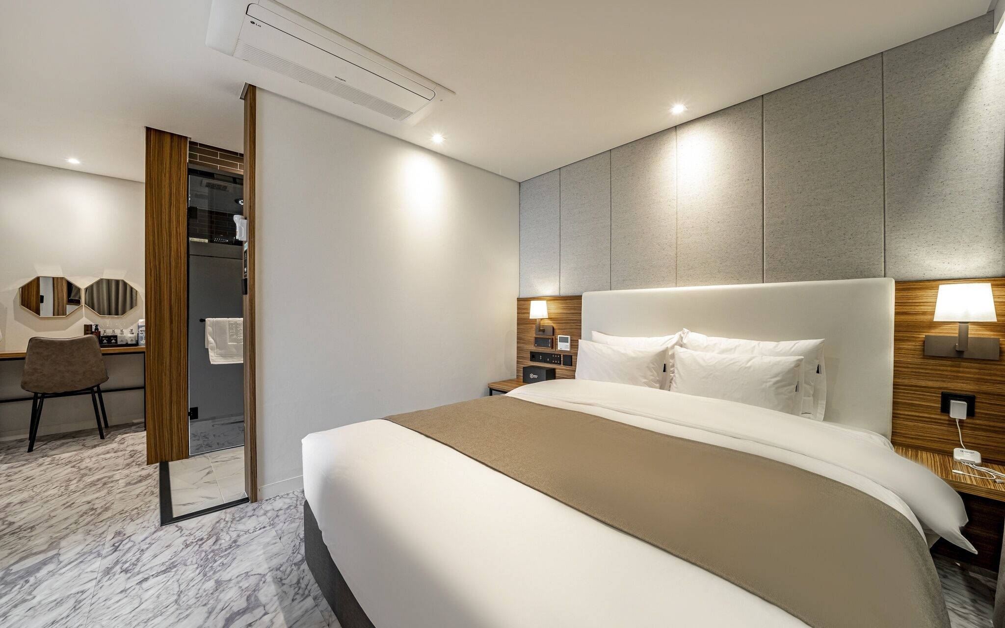 Busan Songjeong Brooks Hotel