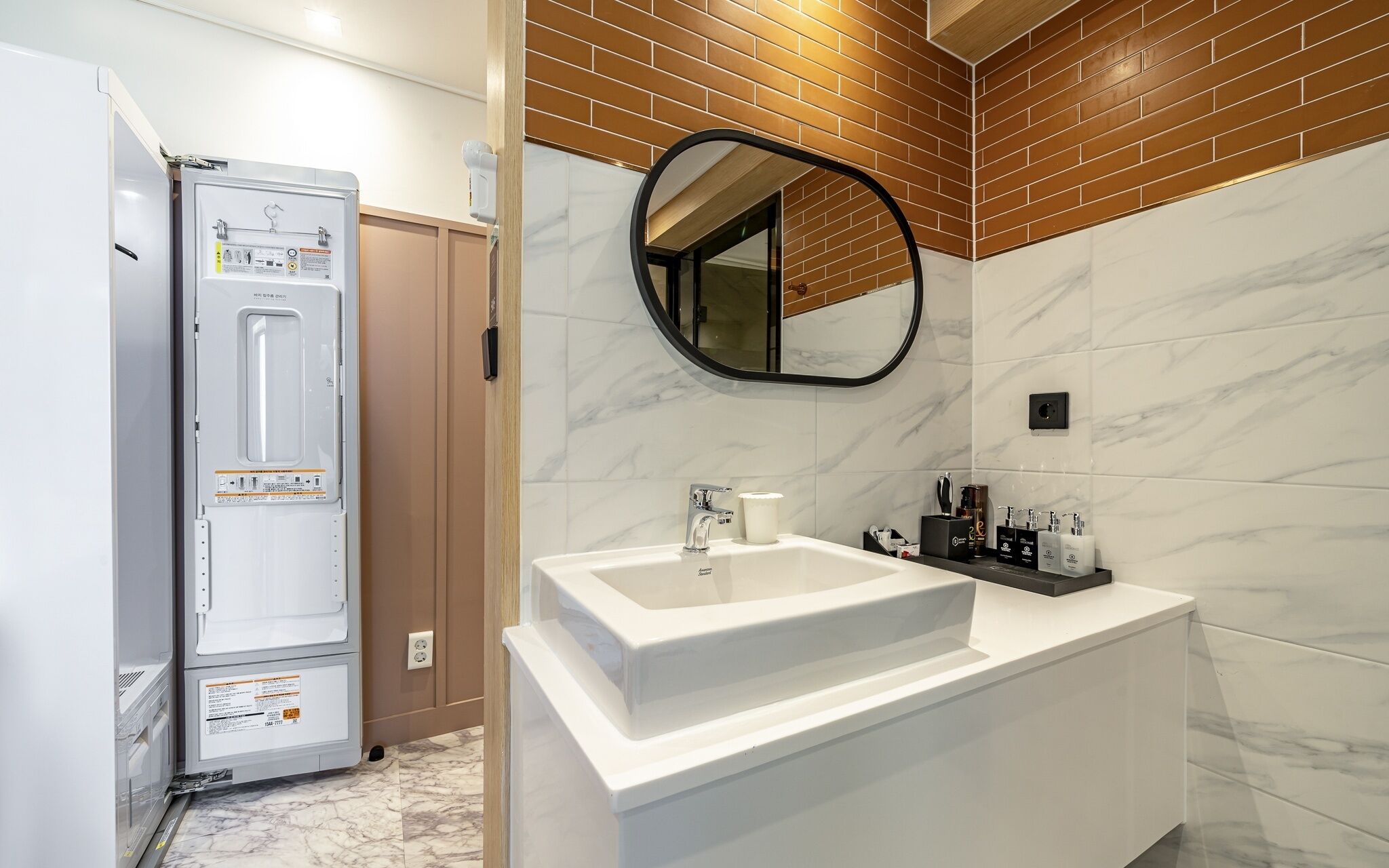 Busan Songjeong Brooks Hotel