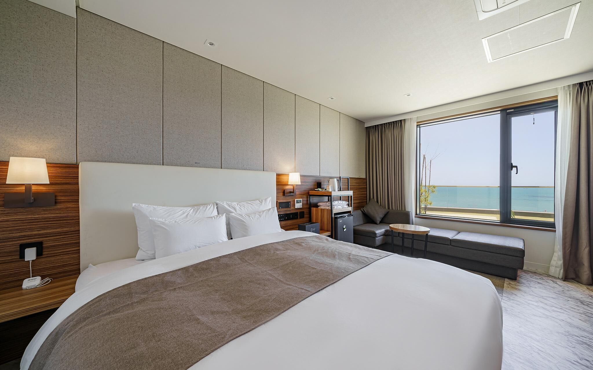 Busan Songjeong Brooks Hotel