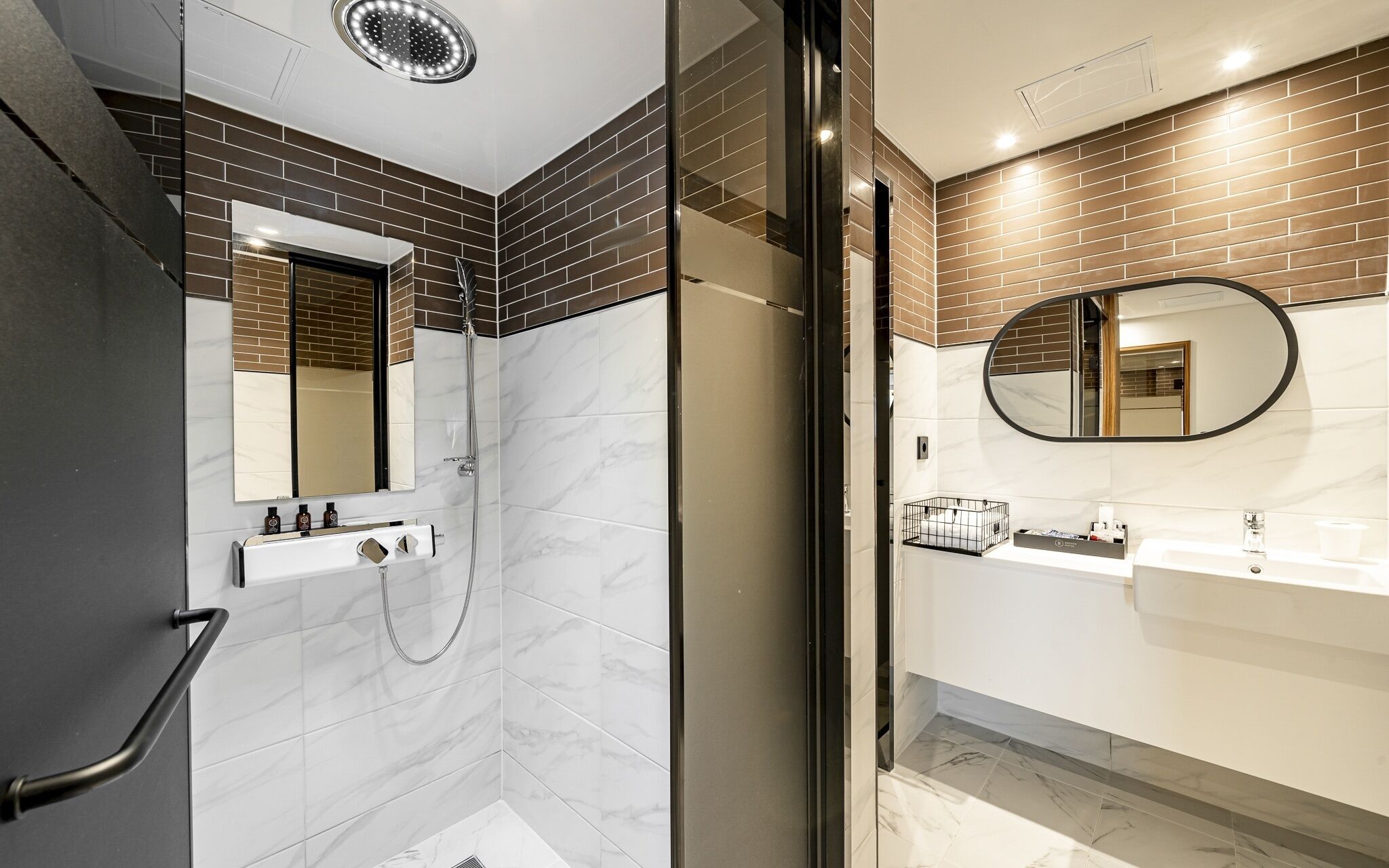 Busan Songjeong Brooks Hotel
