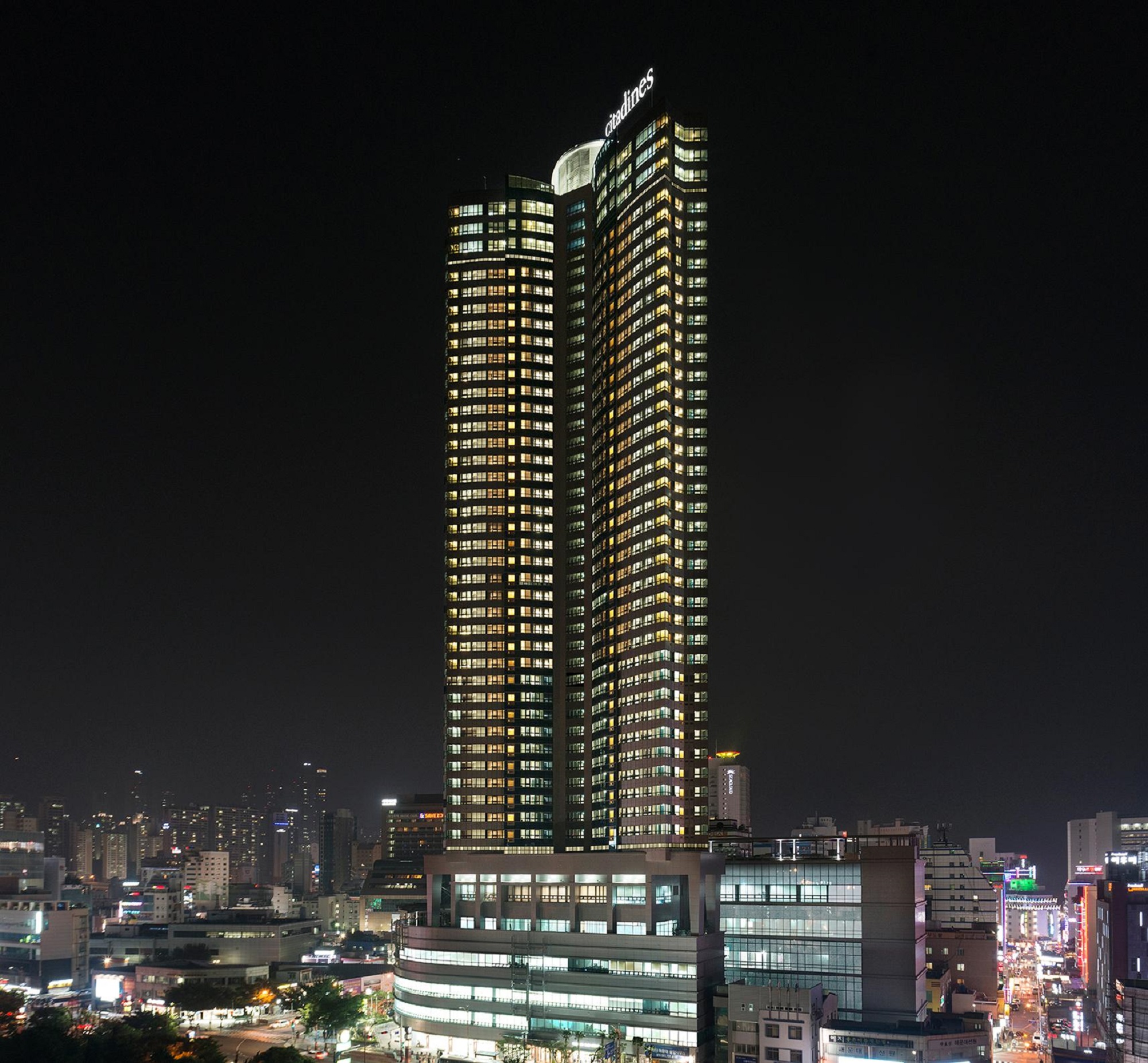 Felix by STX Hotel & Suite