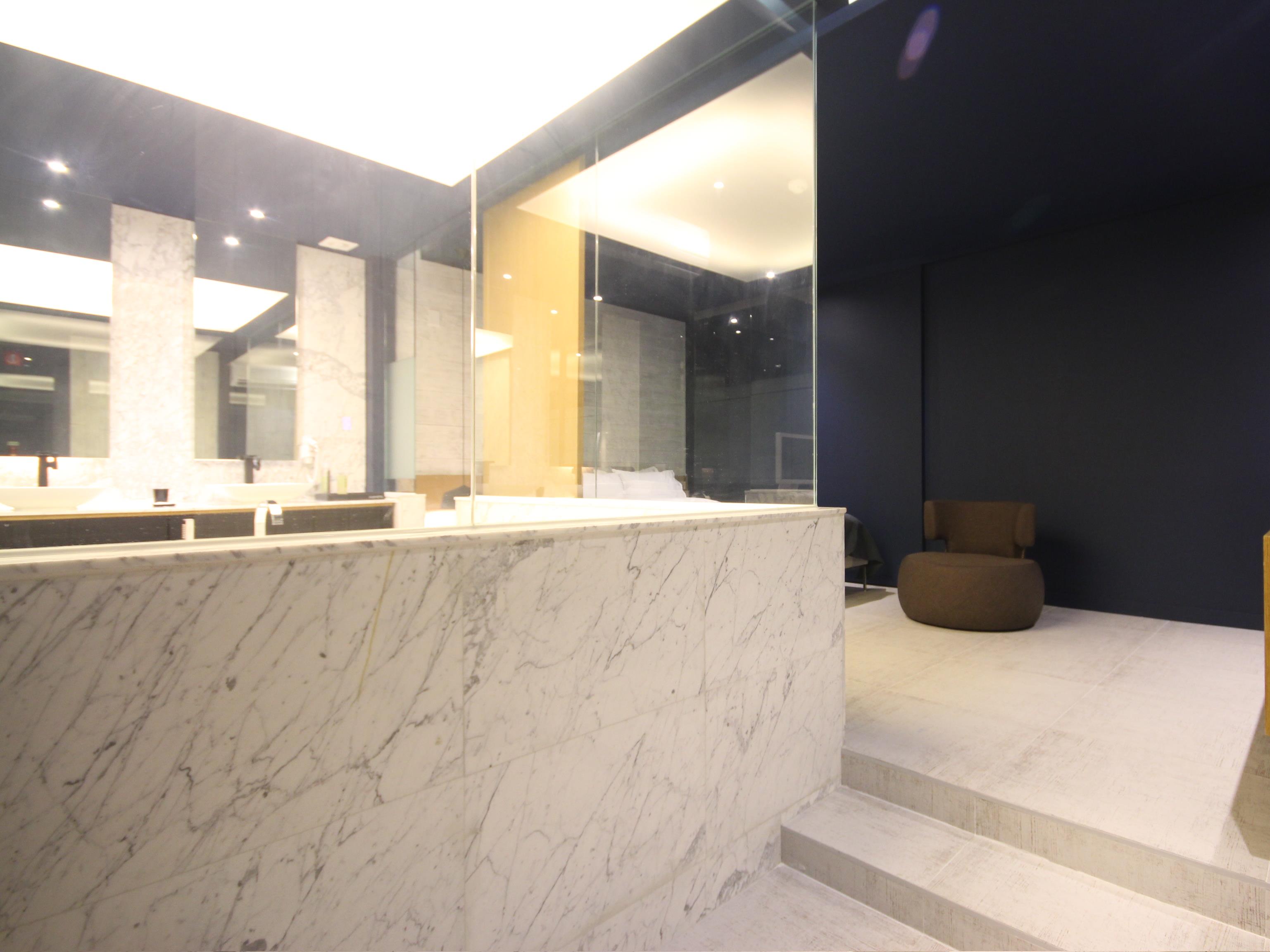 Club Hotel
