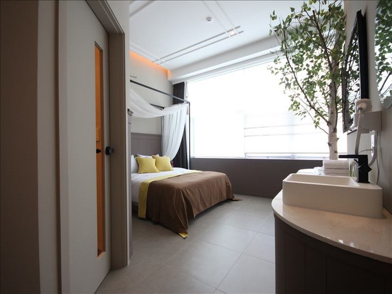 Club Hotel