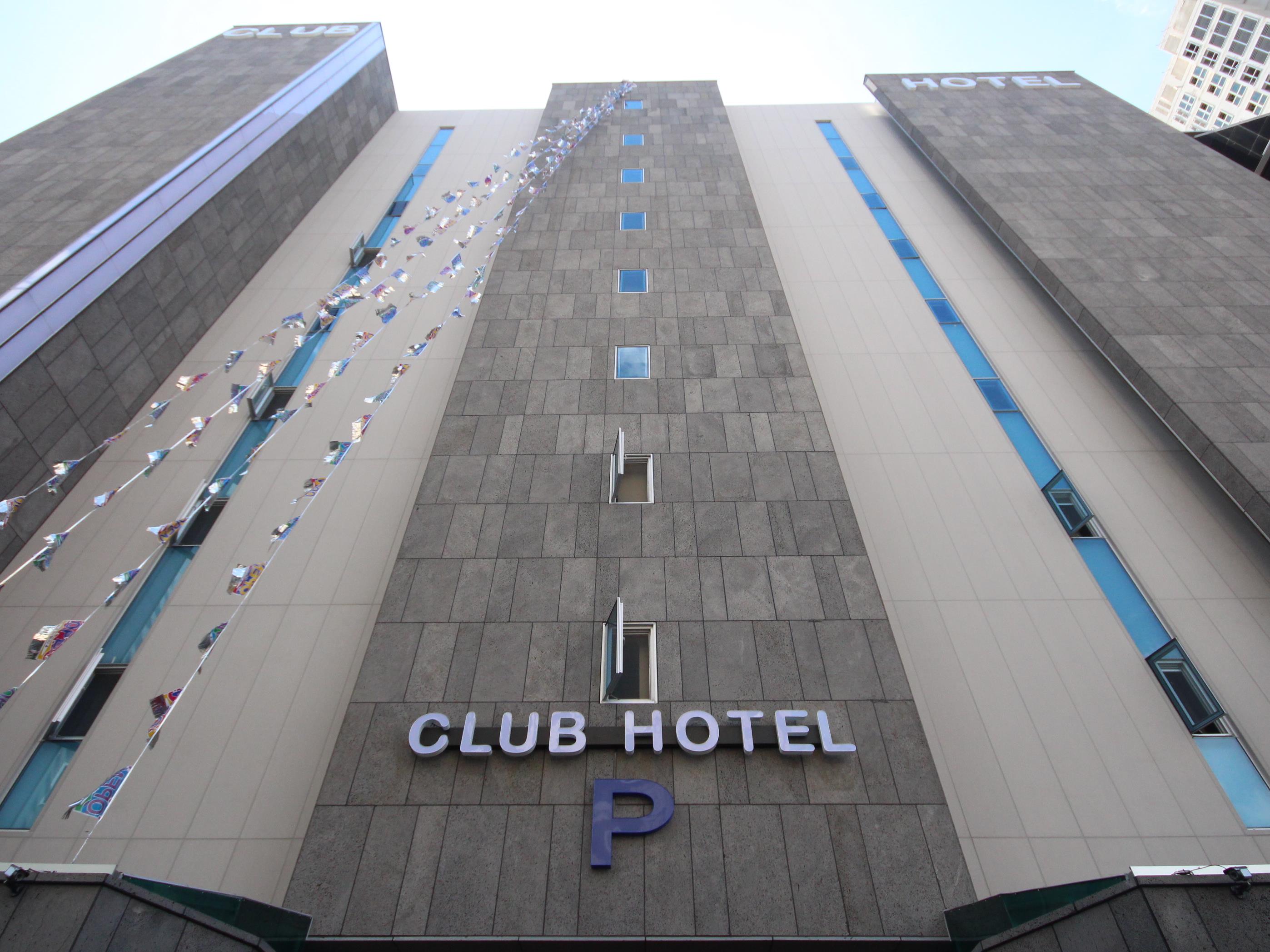 Club Hotel