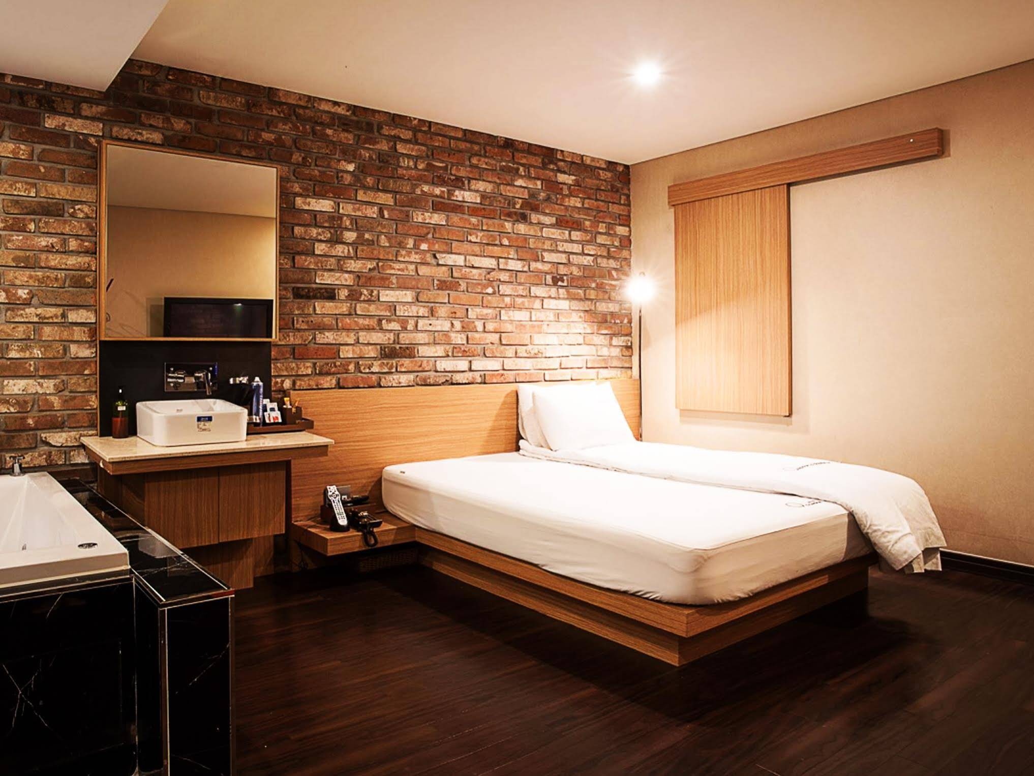 Comma Hotel Seomyeon