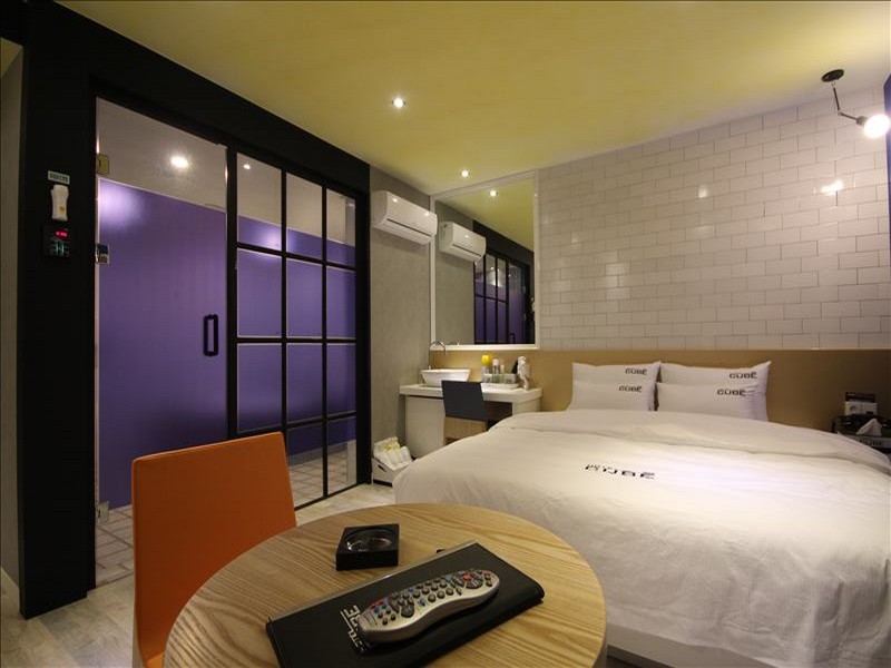 Cube Motel