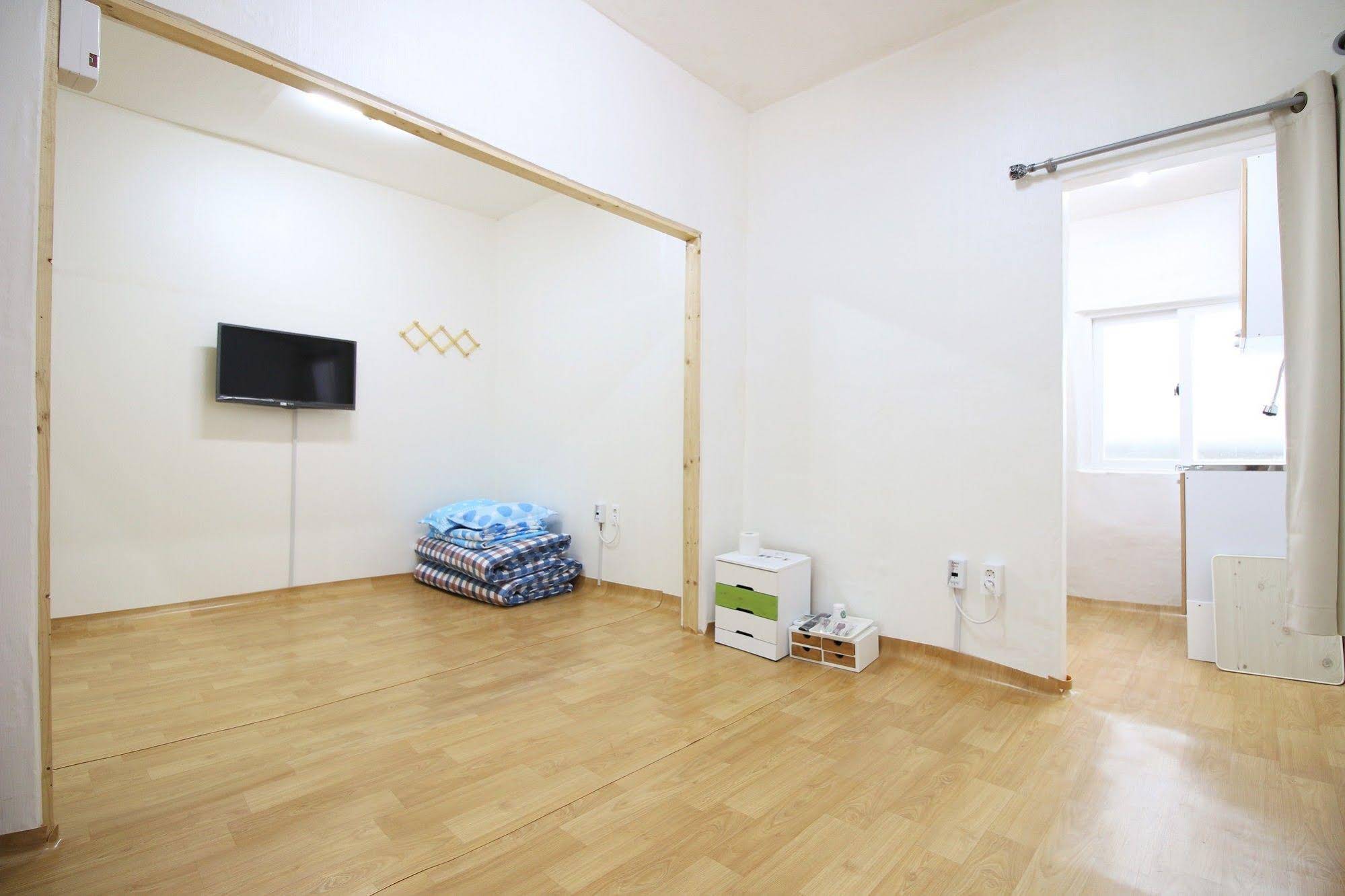 Dodam Guest House