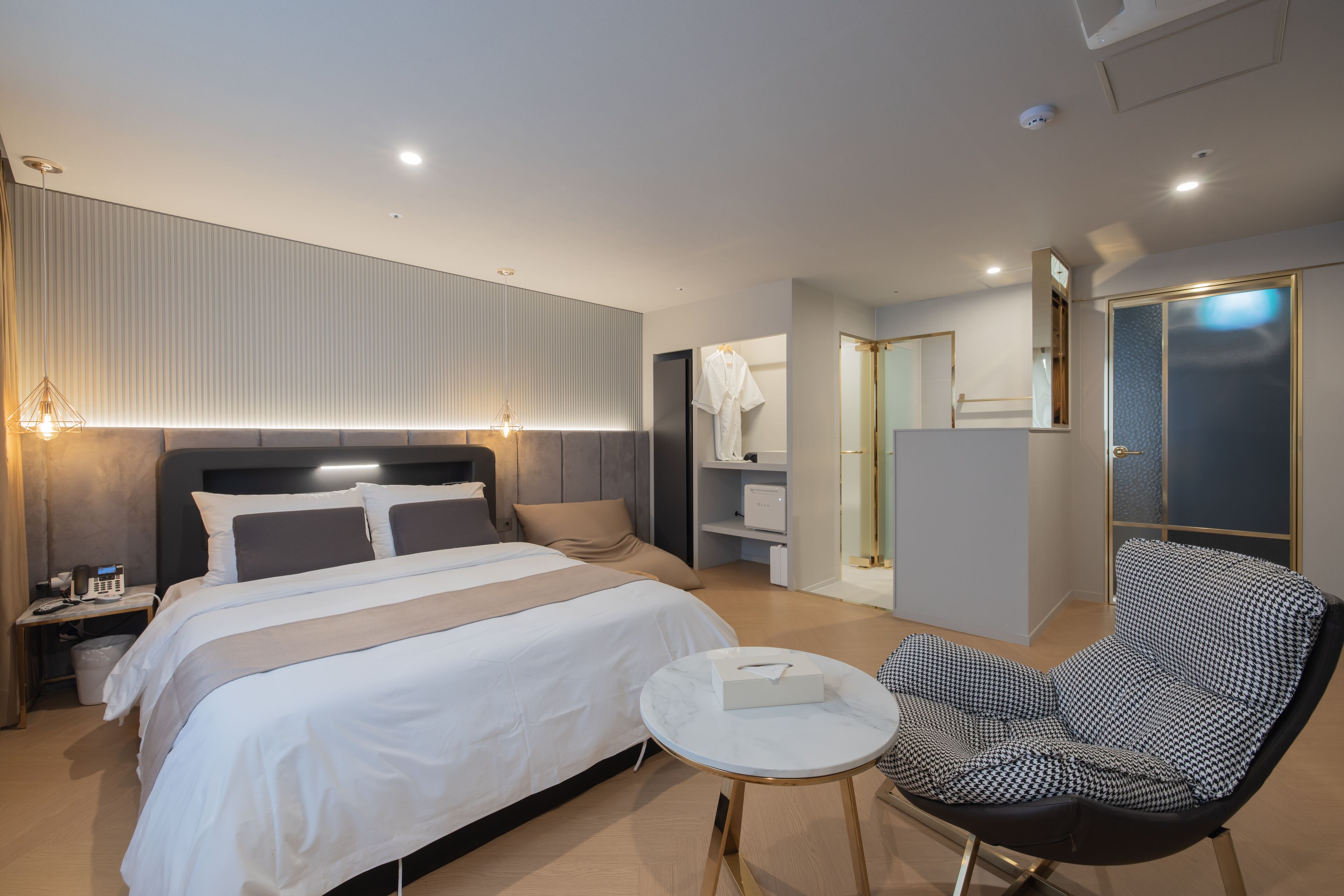 Dongrae Den Basta Hotel