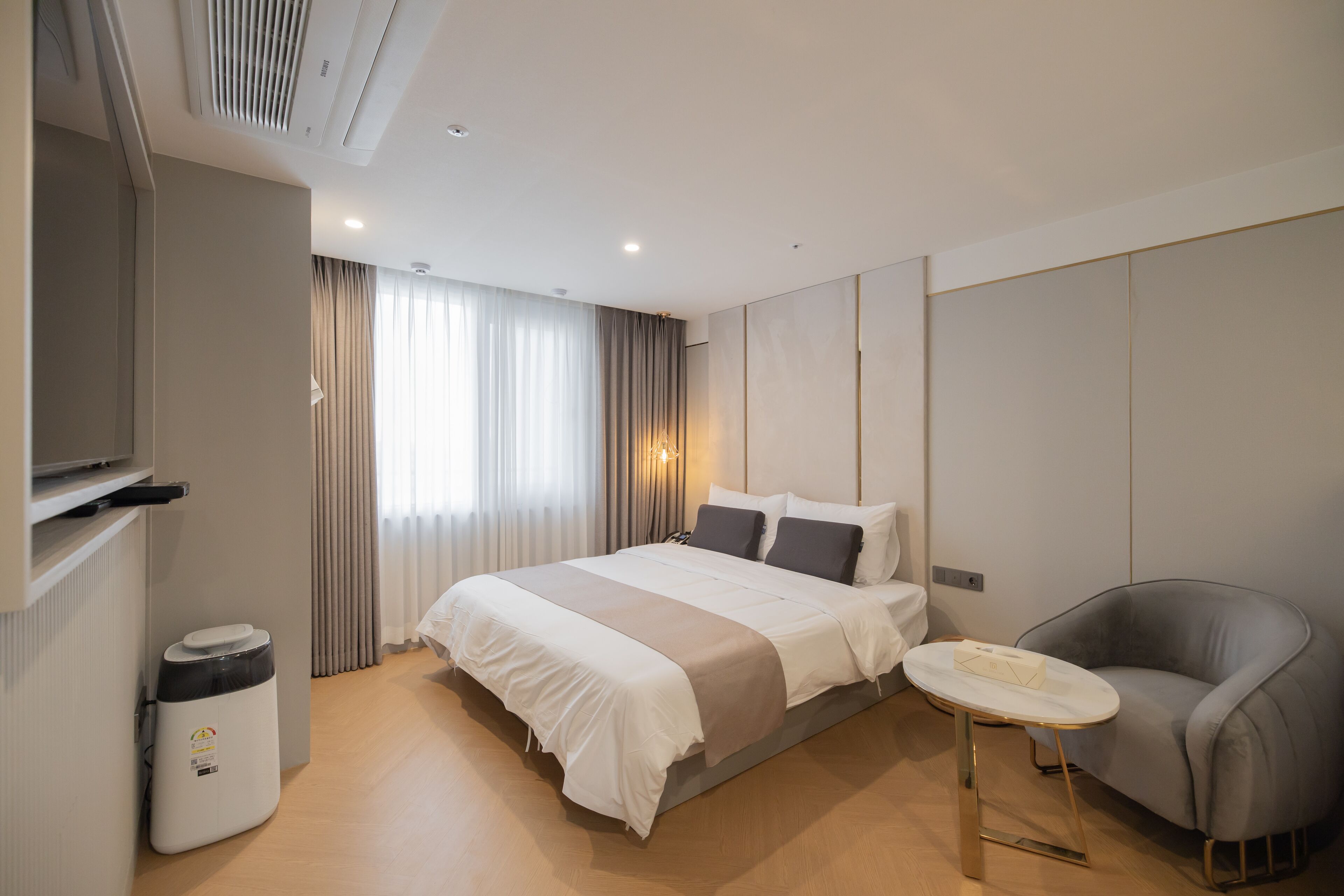 Dongrae Den Basta Hotel