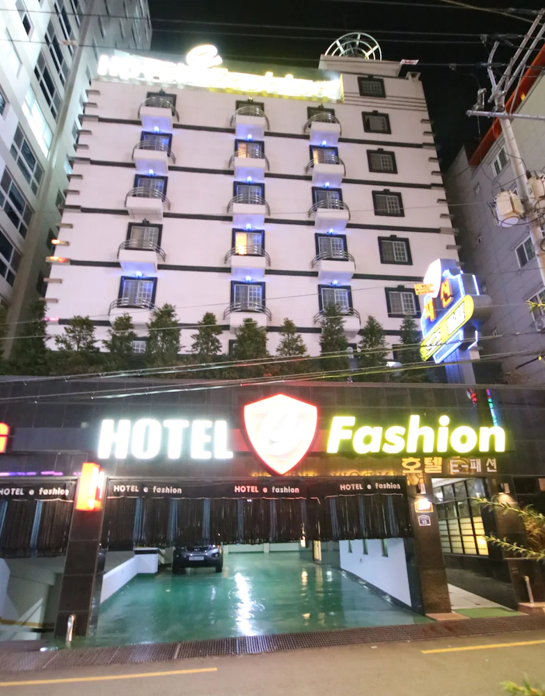 E Fashion Hotel