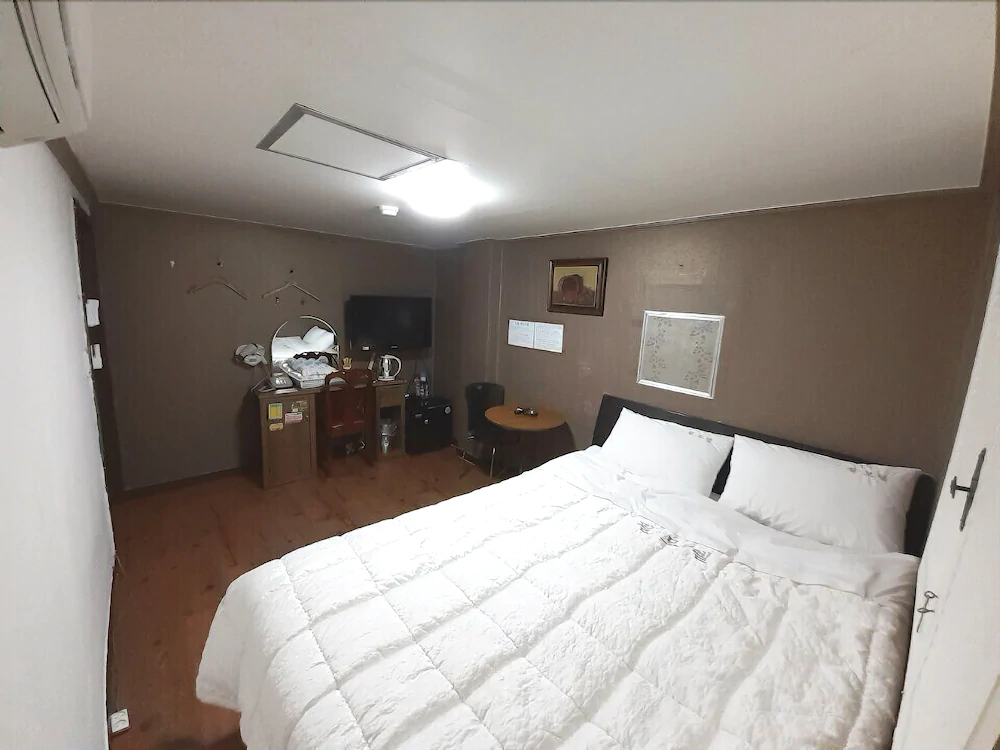 Feel Motel
