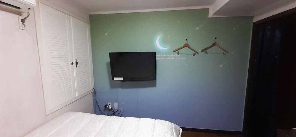 Feel Motel