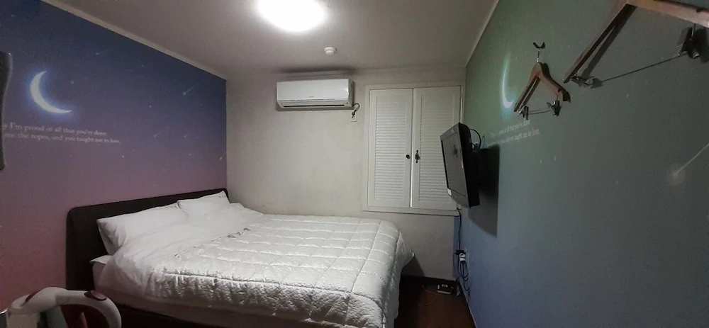 Feel Motel