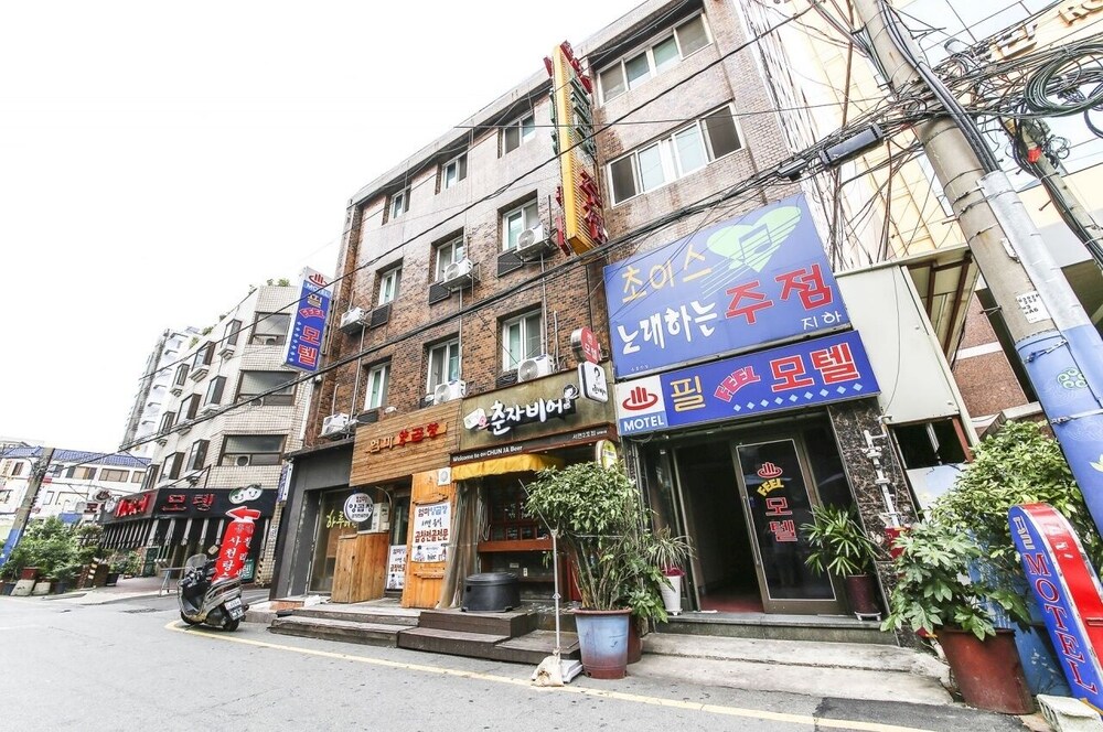 Feel Motel