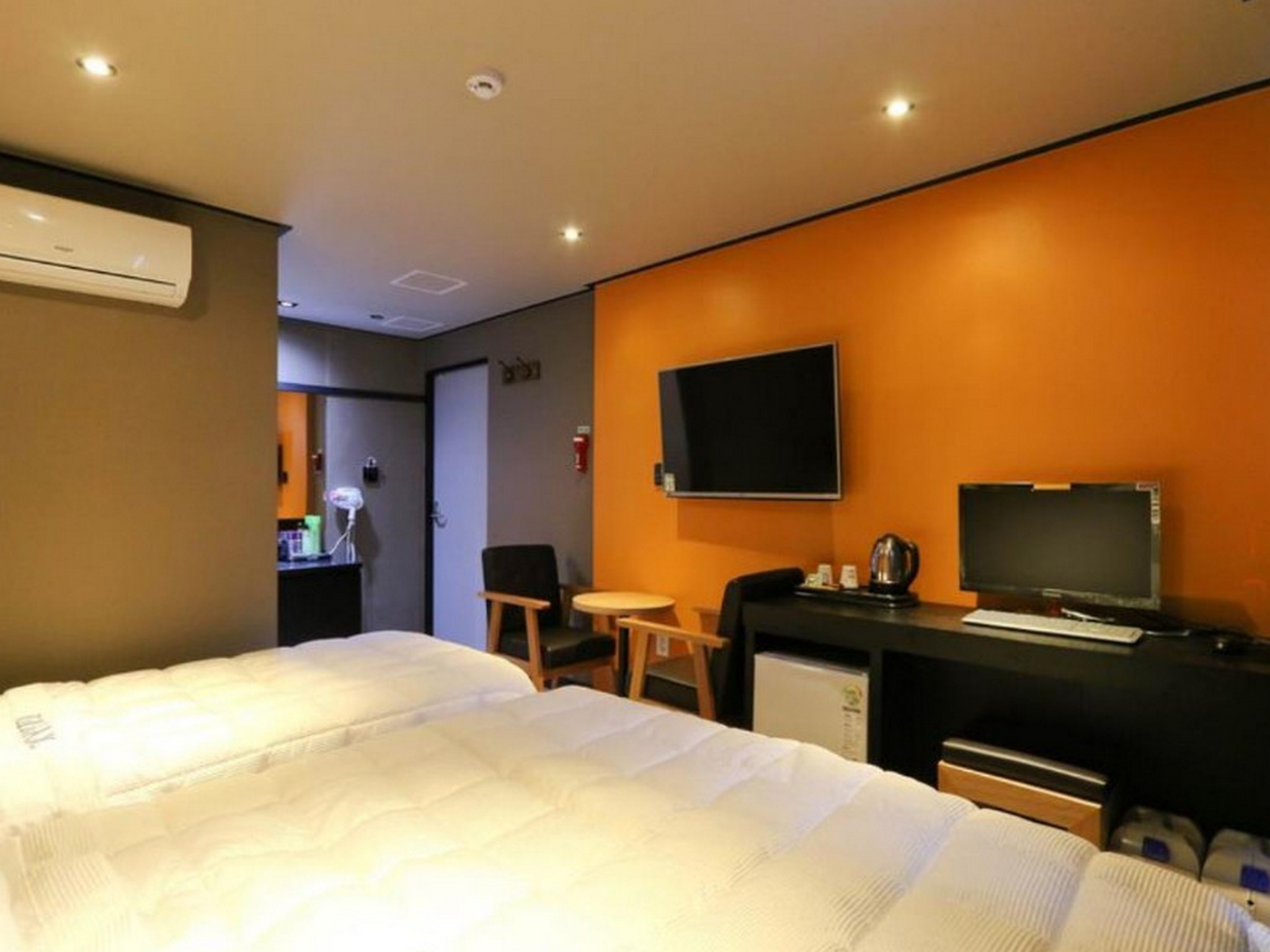 Foxy Hotel
