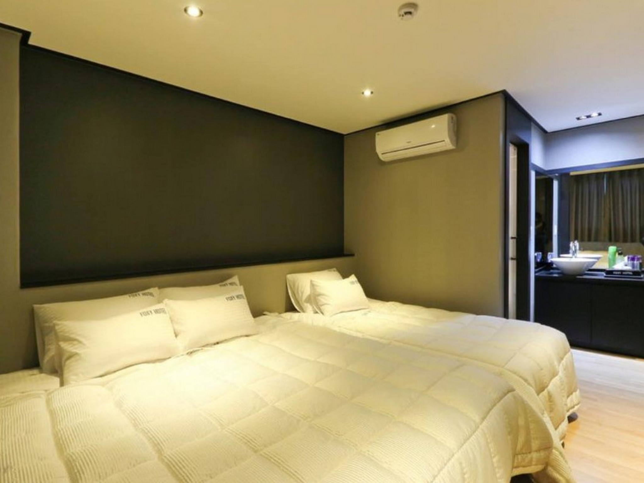 Foxy Hotel