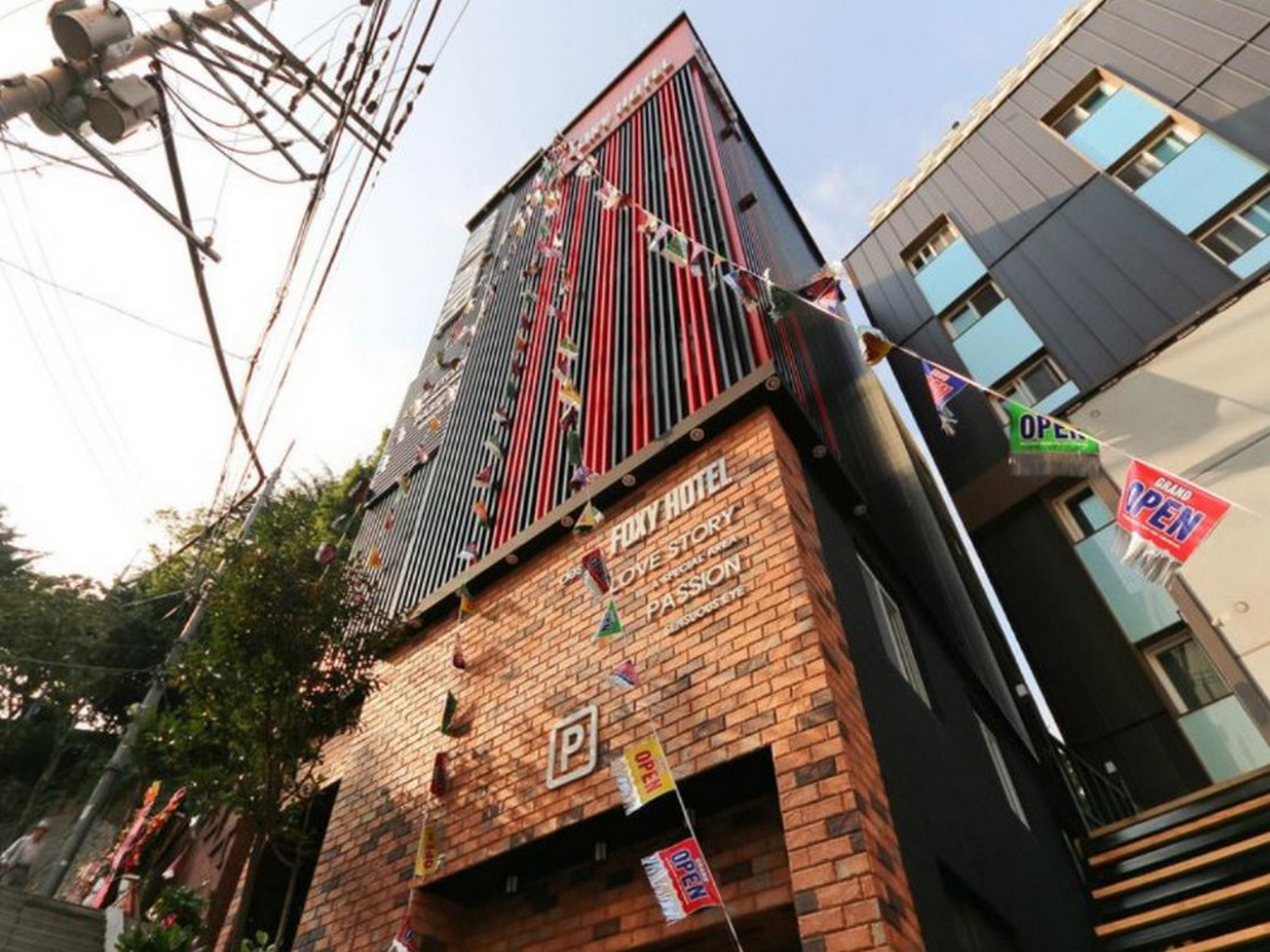 Foxy Hotel