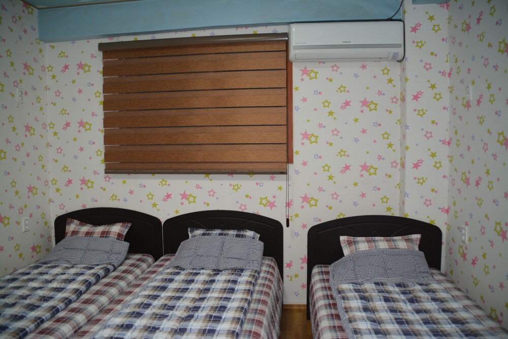 FunStay Inn Guesthouse