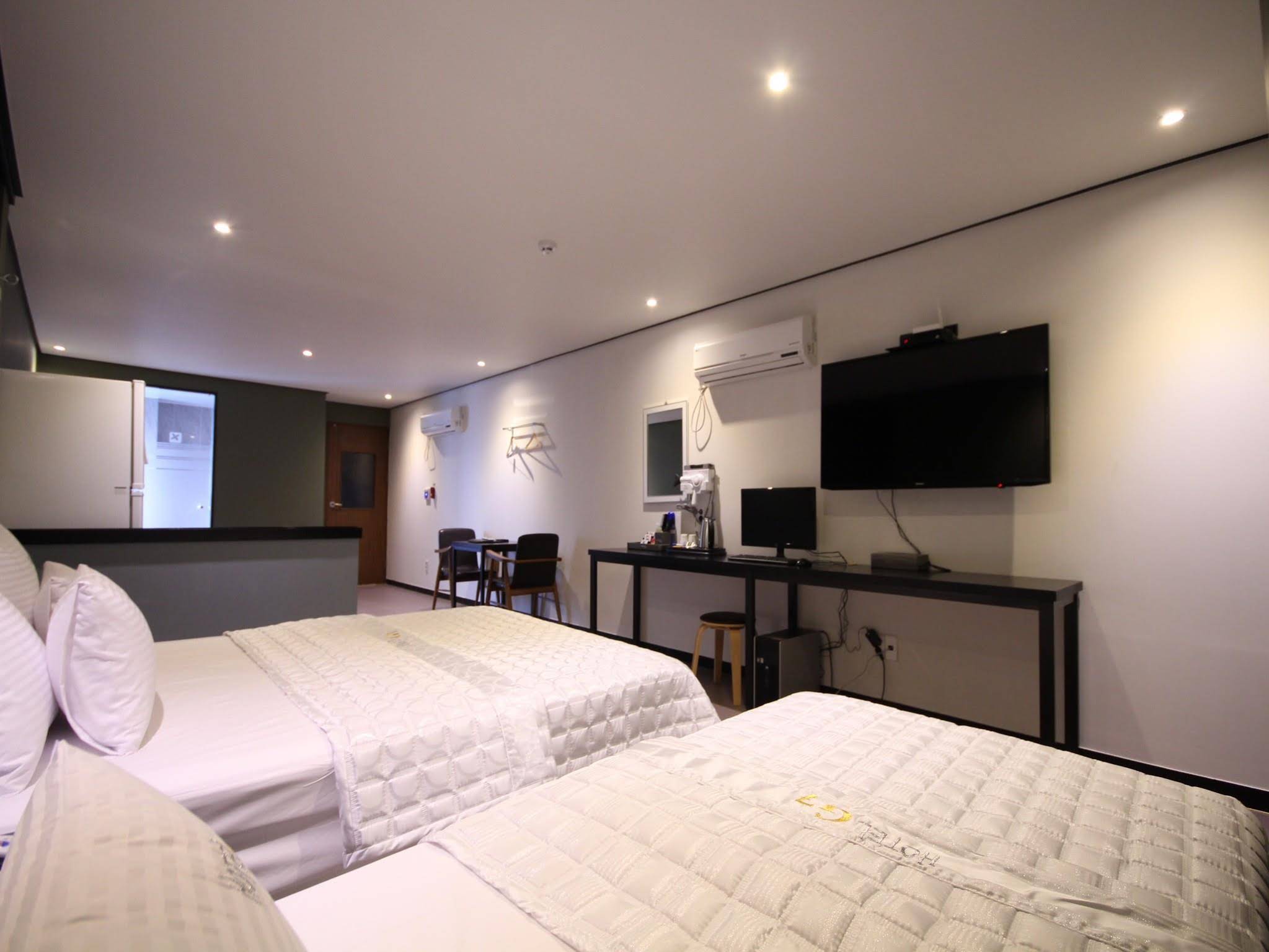 G7 Hotel