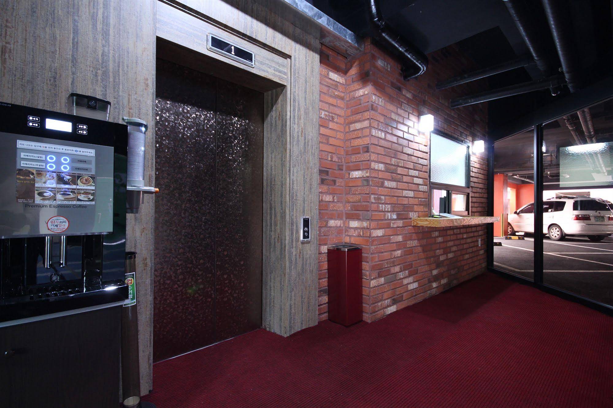 G7 Hotel