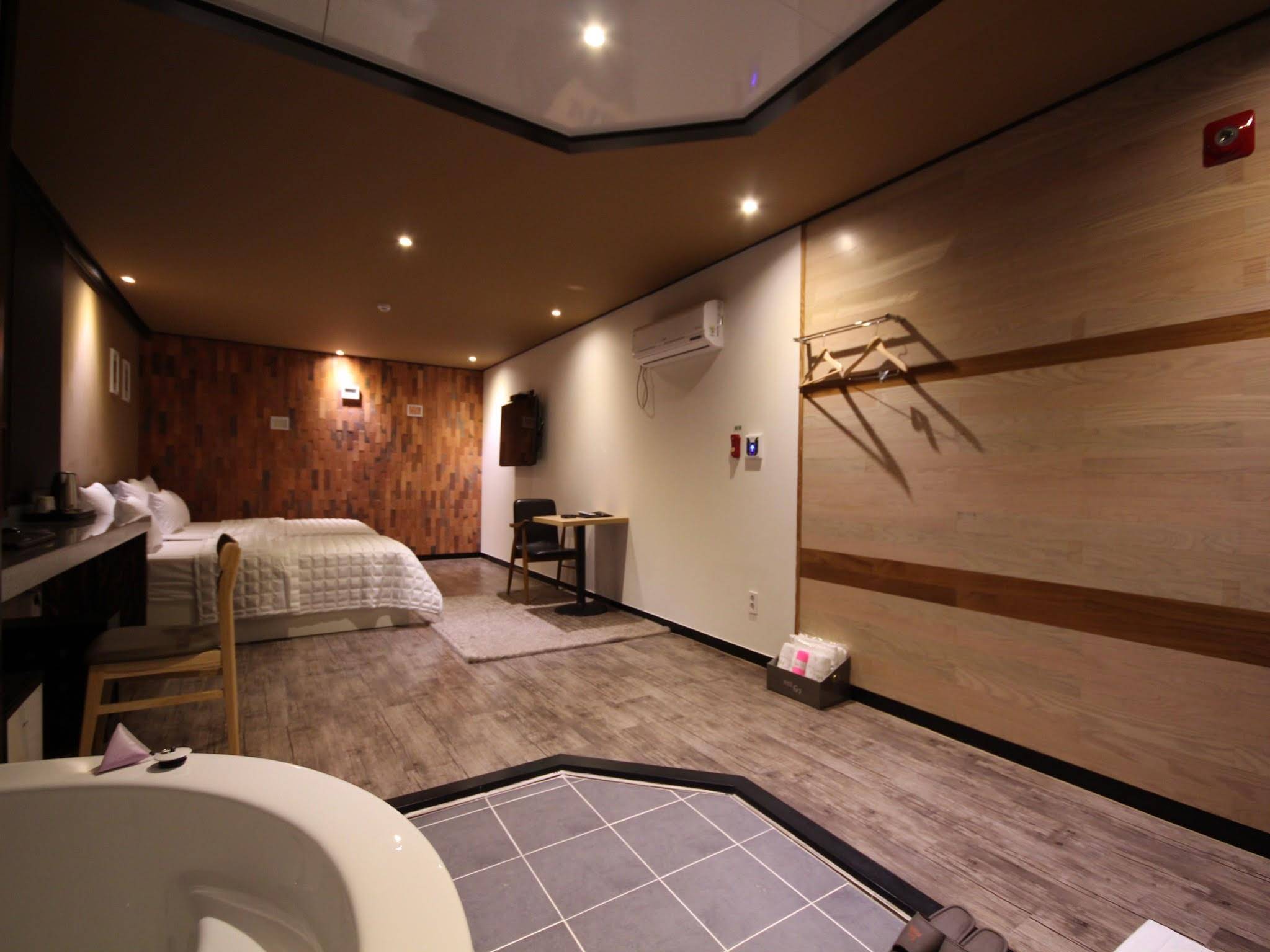 G7 Hotel
