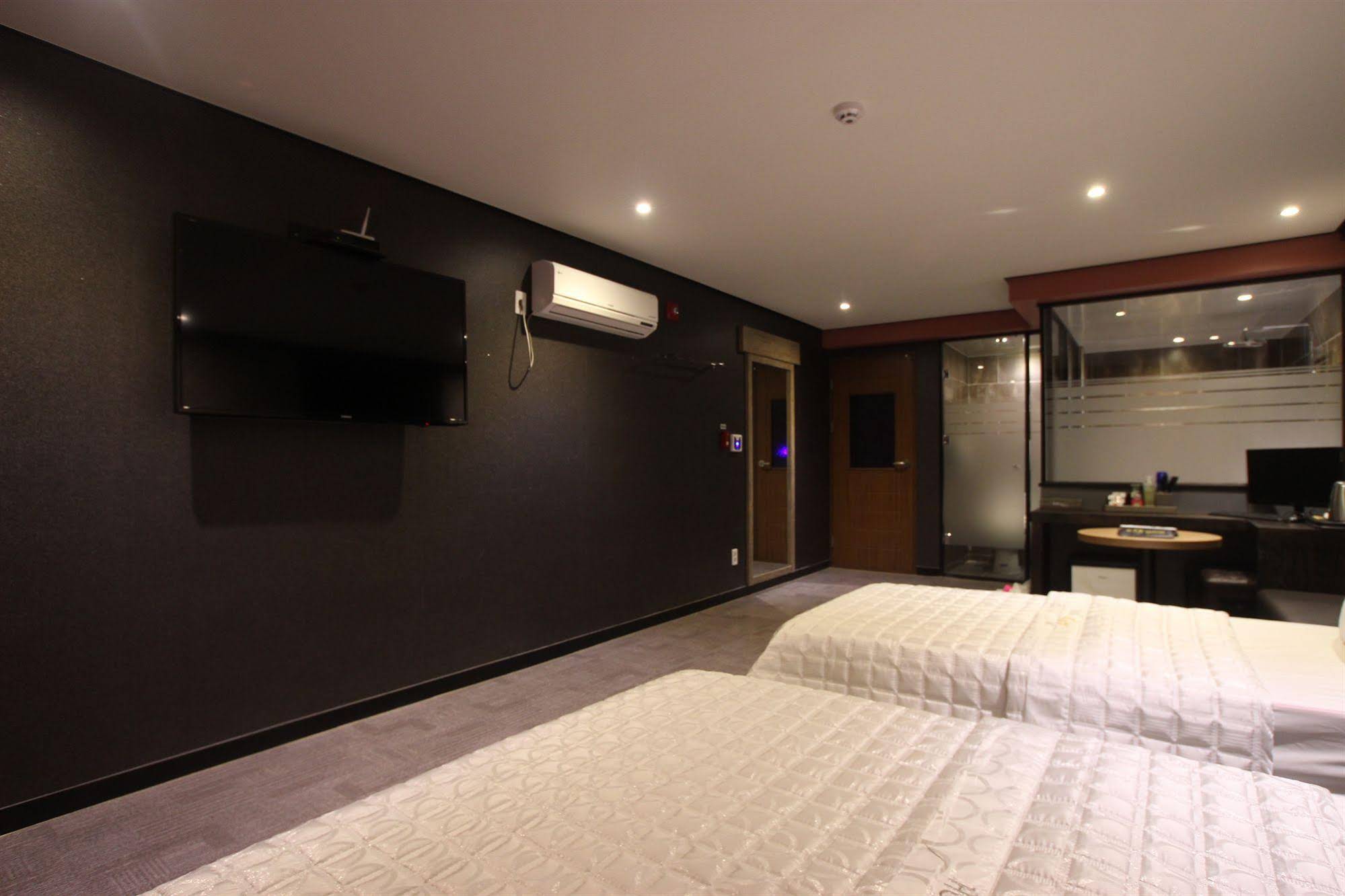 G7 Hotel