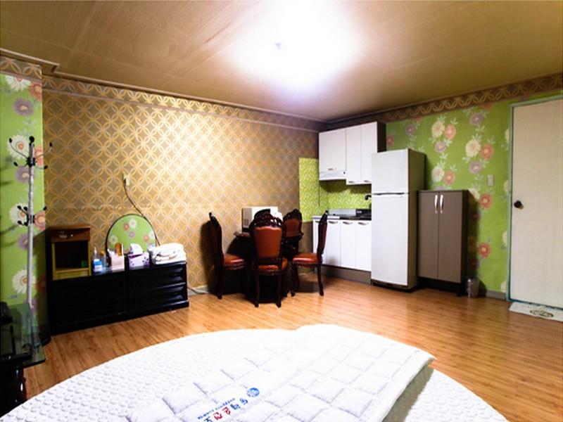 Goodstay Dongrae Oncheon Hotel