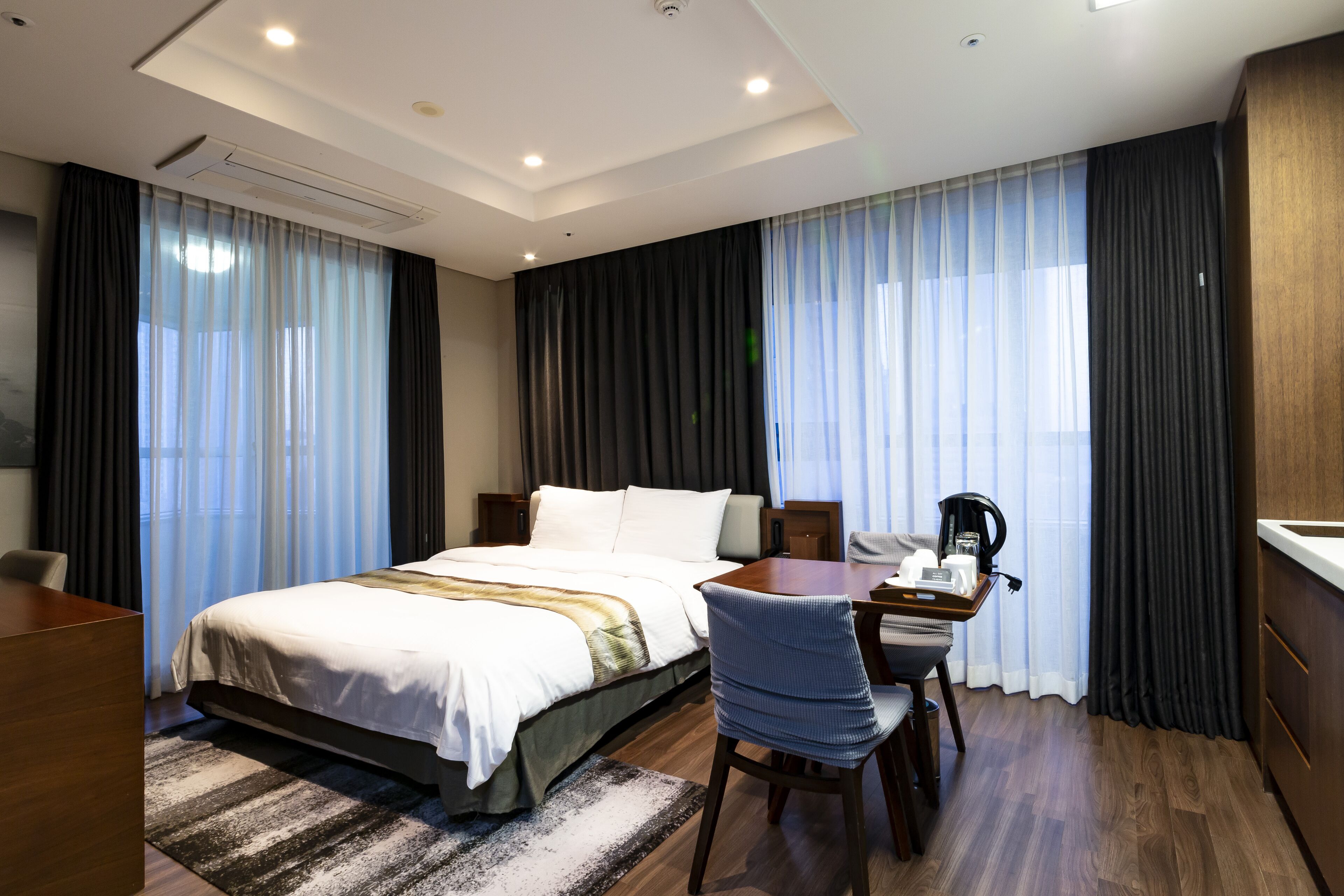 Haeundae H Stay Hotel