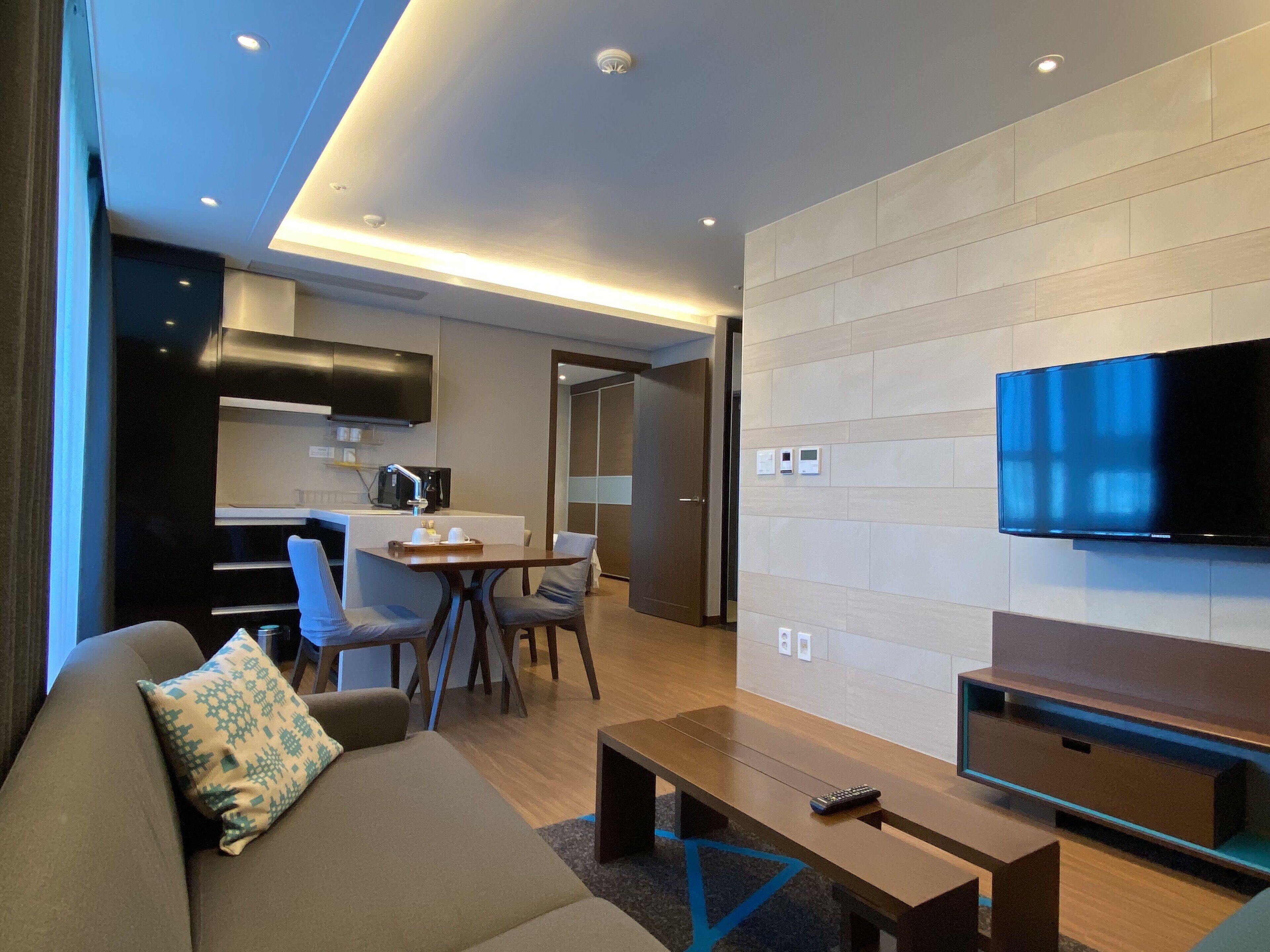 Haeundae H Stay Hotel