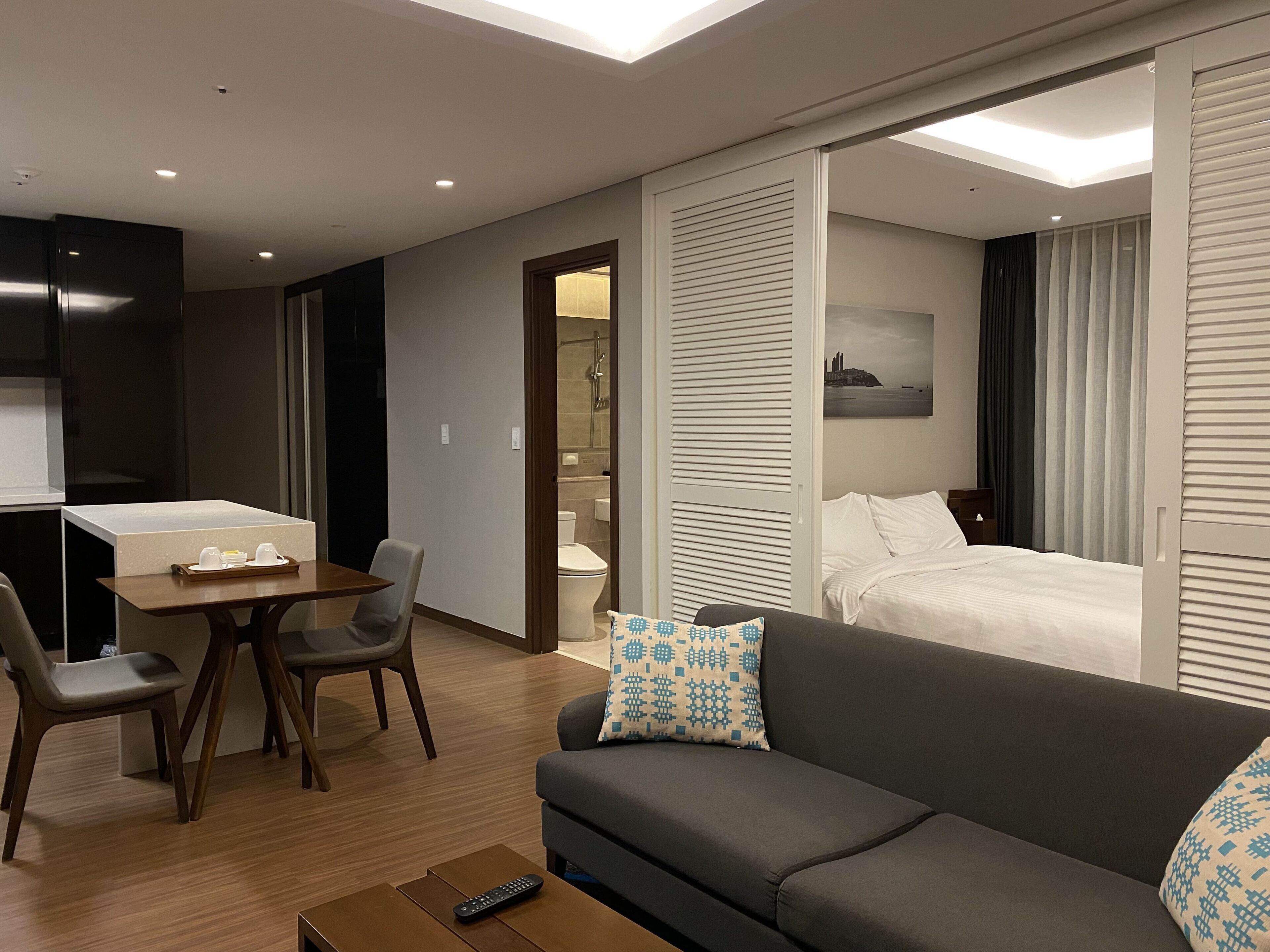 Haeundae H Stay Hotel
