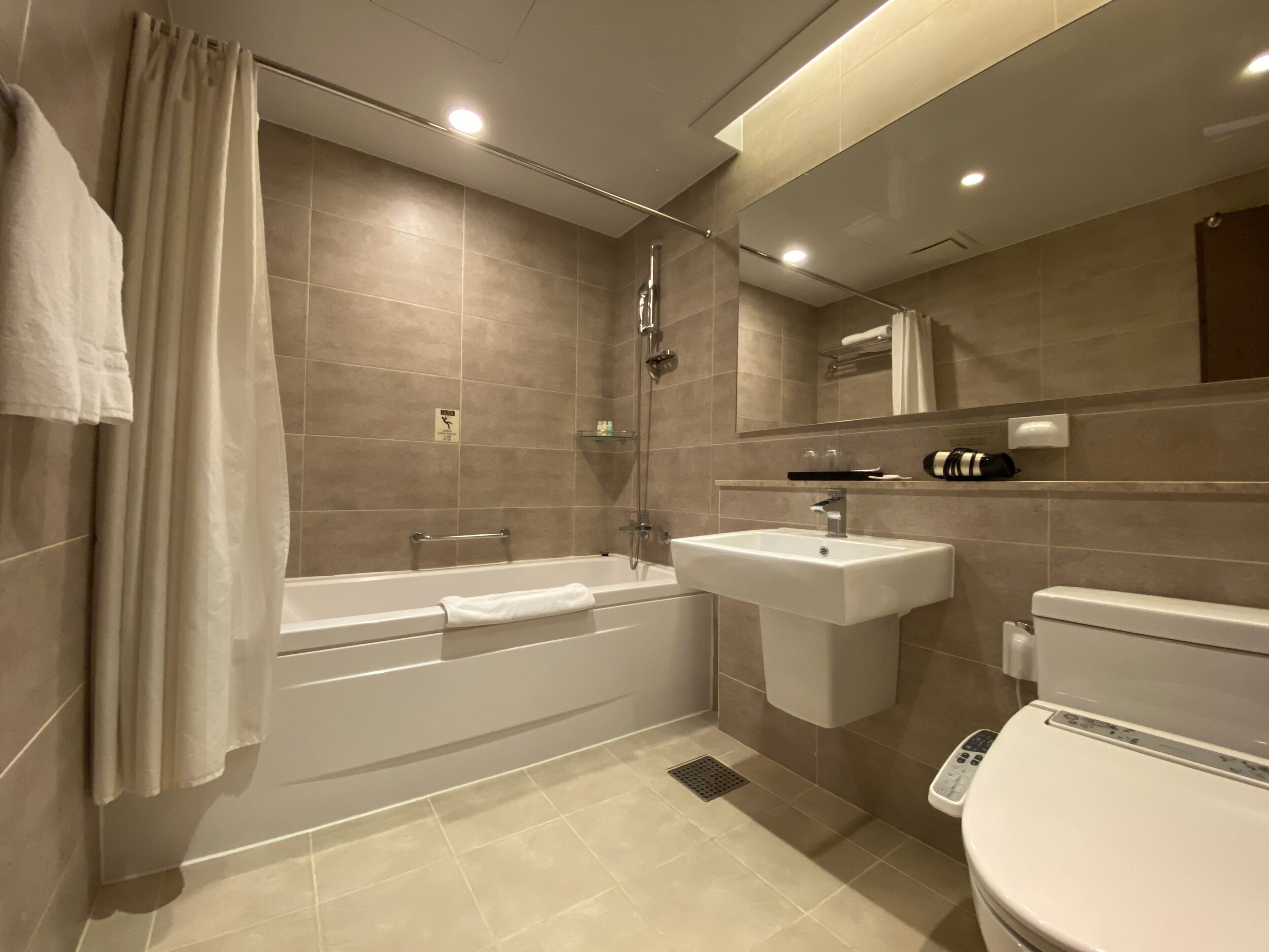 Haeundae H Stay Hotel