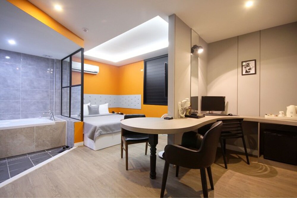 Haru Hotel Seomyeon Station