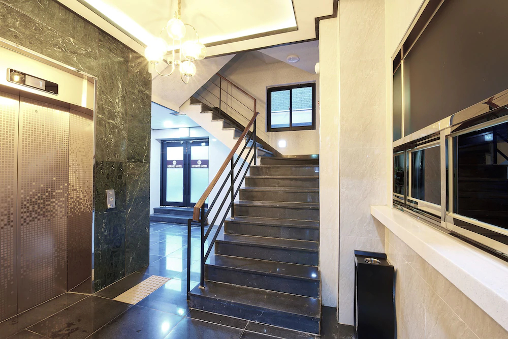 Hermes Hotel