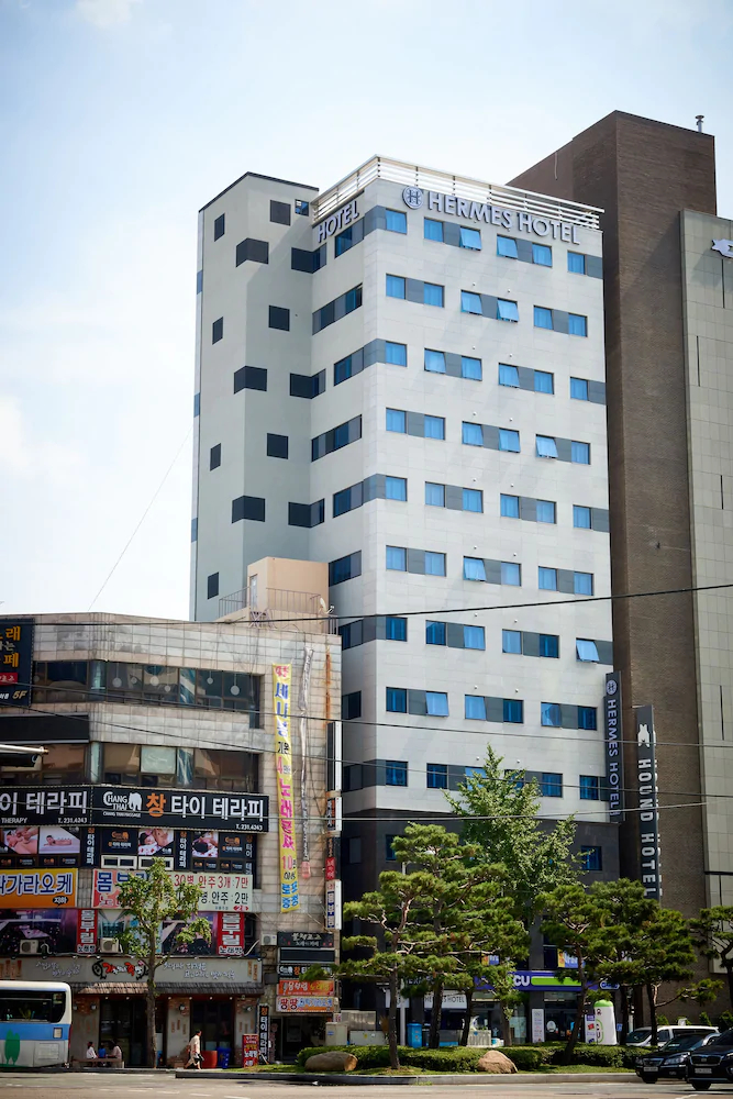 Hermes Hotel