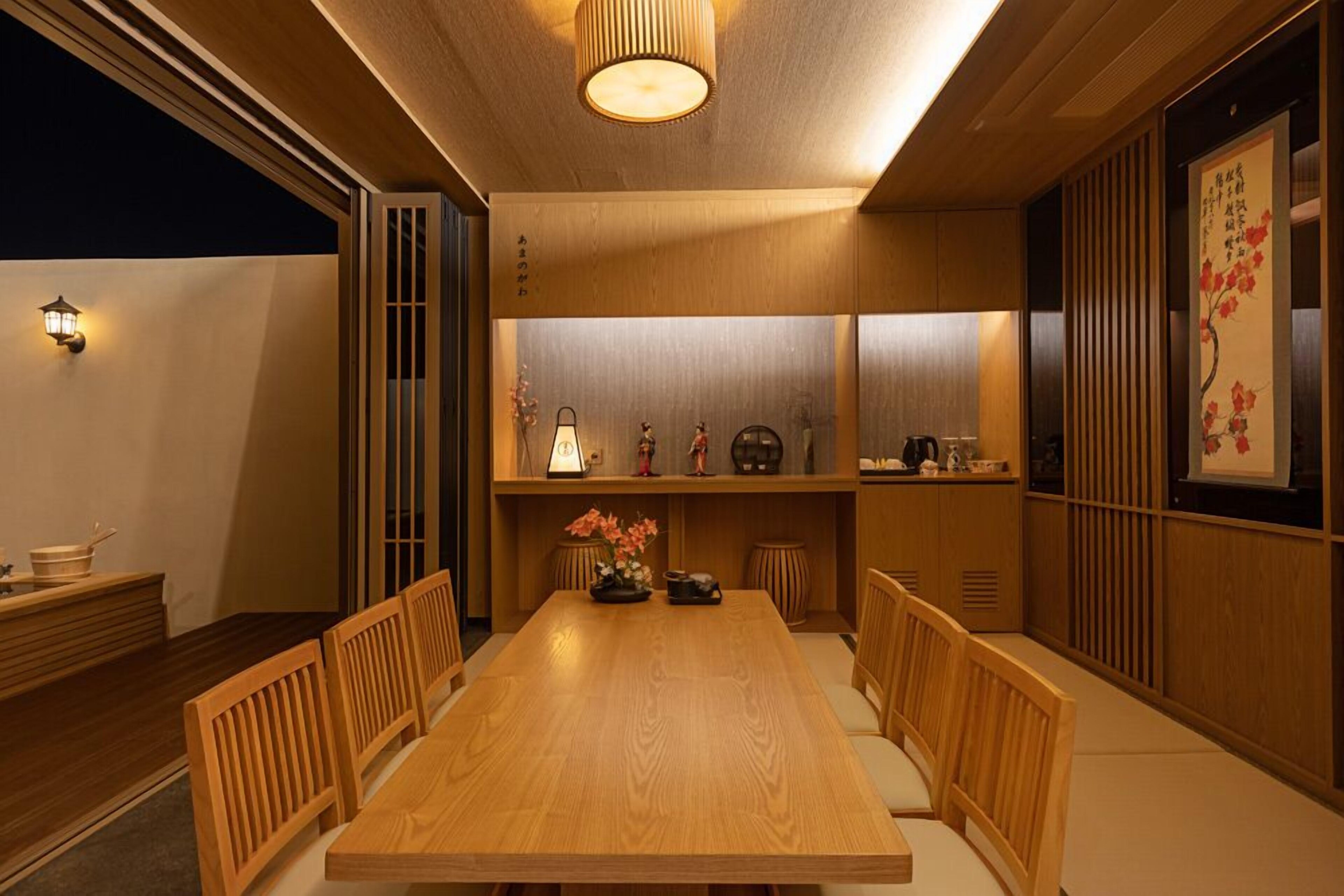 Hoshikage Ryokan Hotel