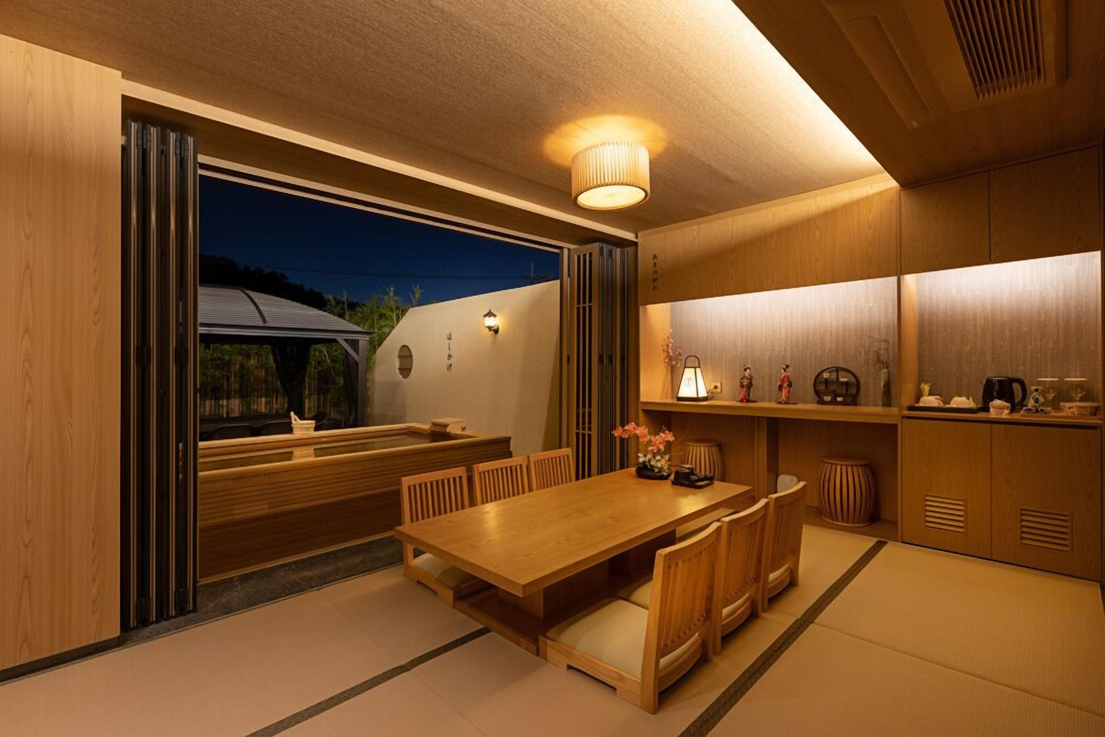 Hoshikage Ryokan Hotel