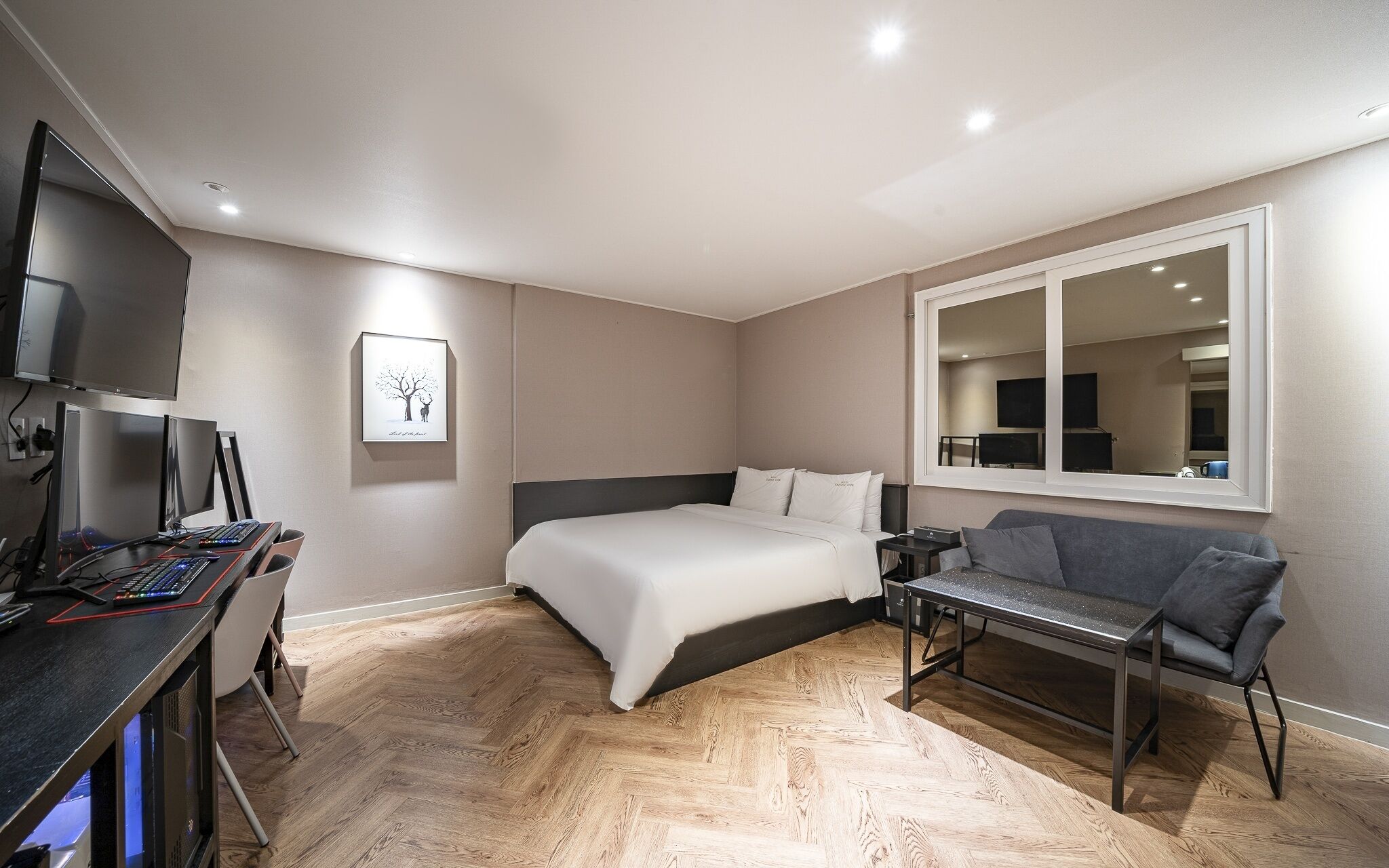 Hotel French Code