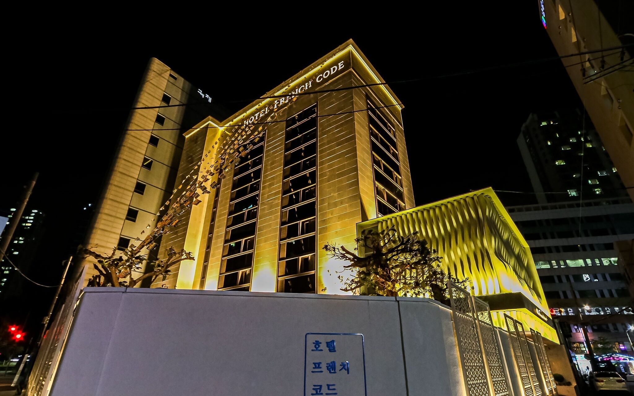 Hotel French Code