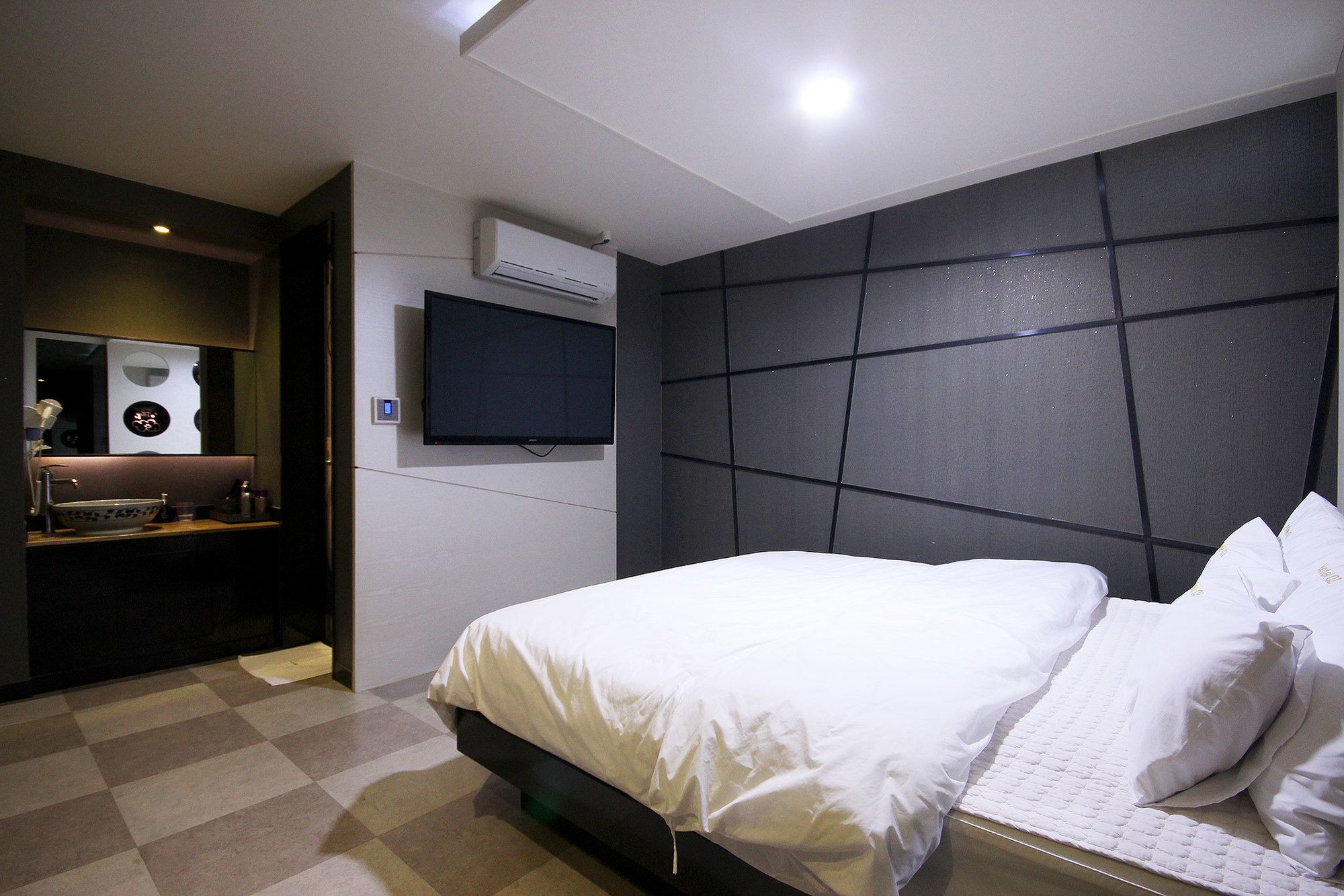 Hotel OZ Oncheonjang
