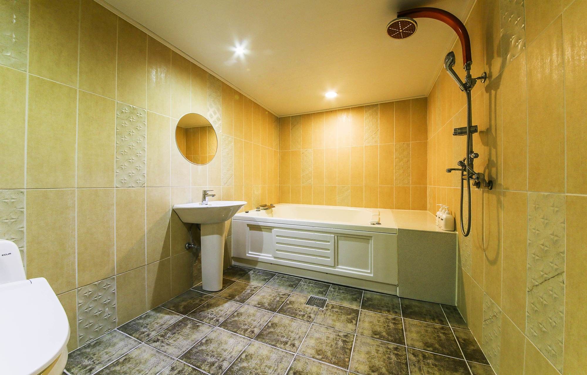 Hotel OZ Oncheonjang