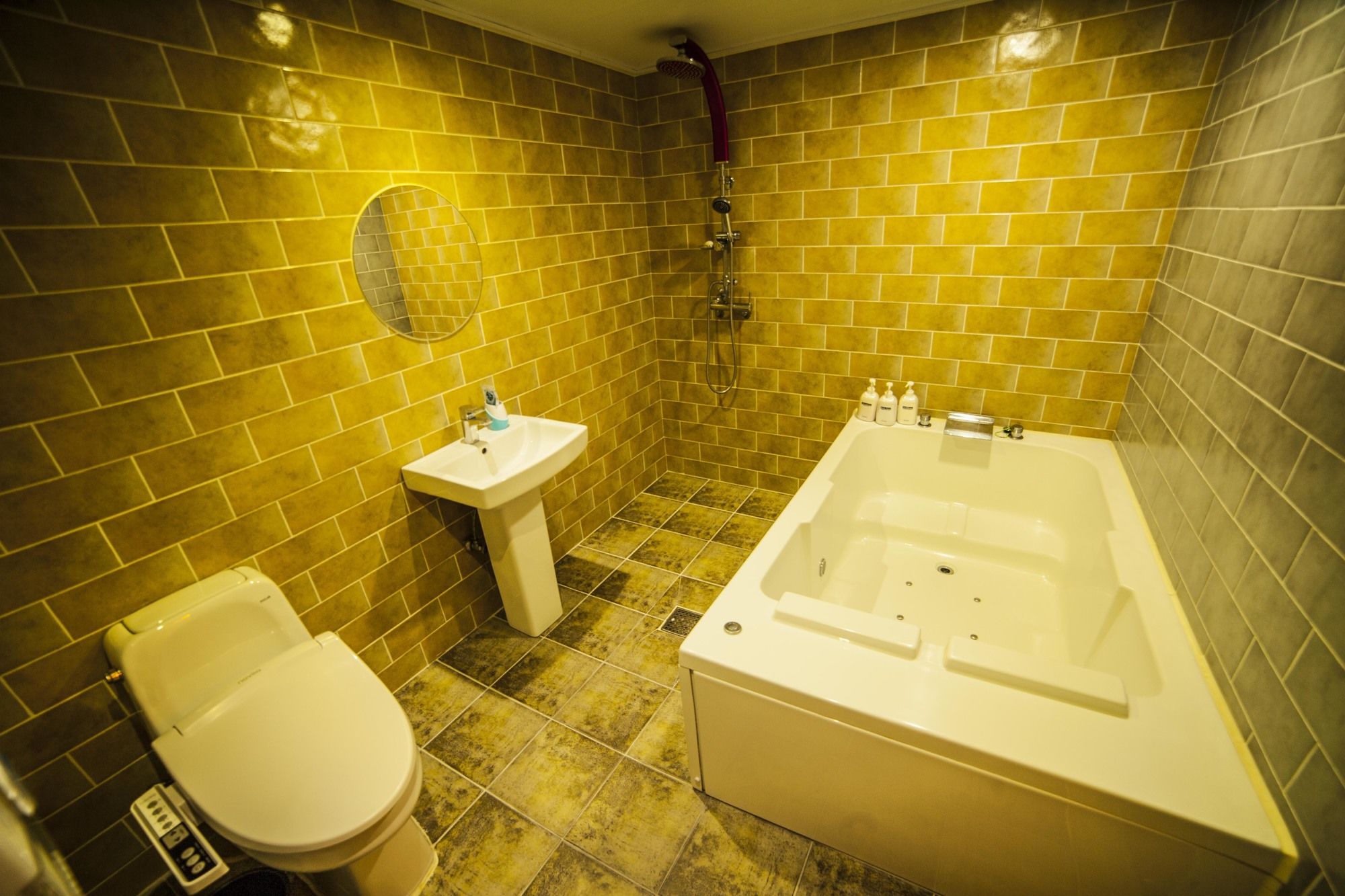 Hotel OZ Oncheonjang