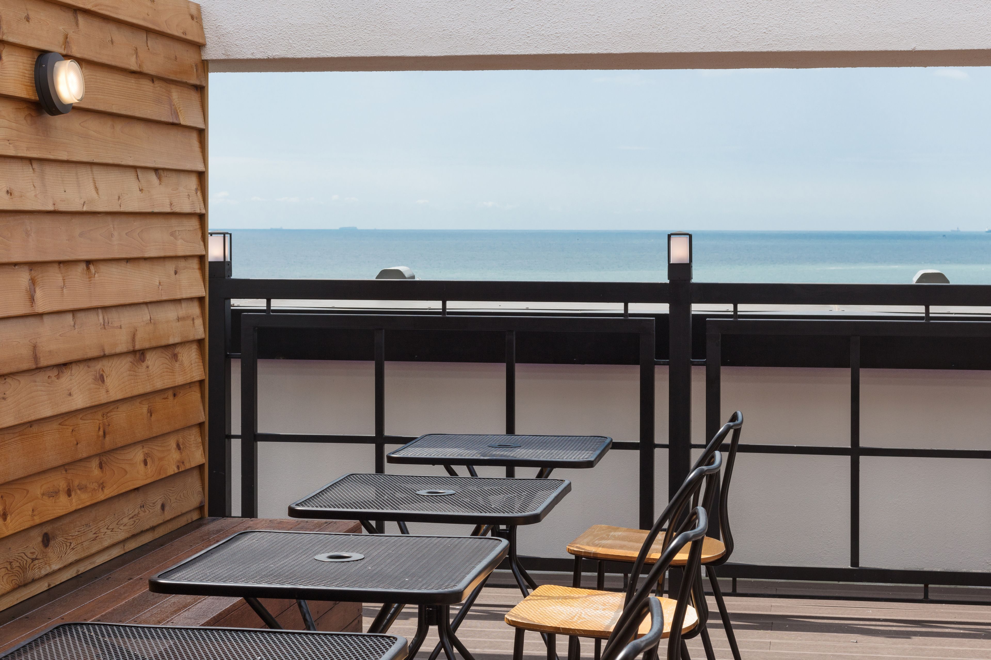 Ark Blue Hotel