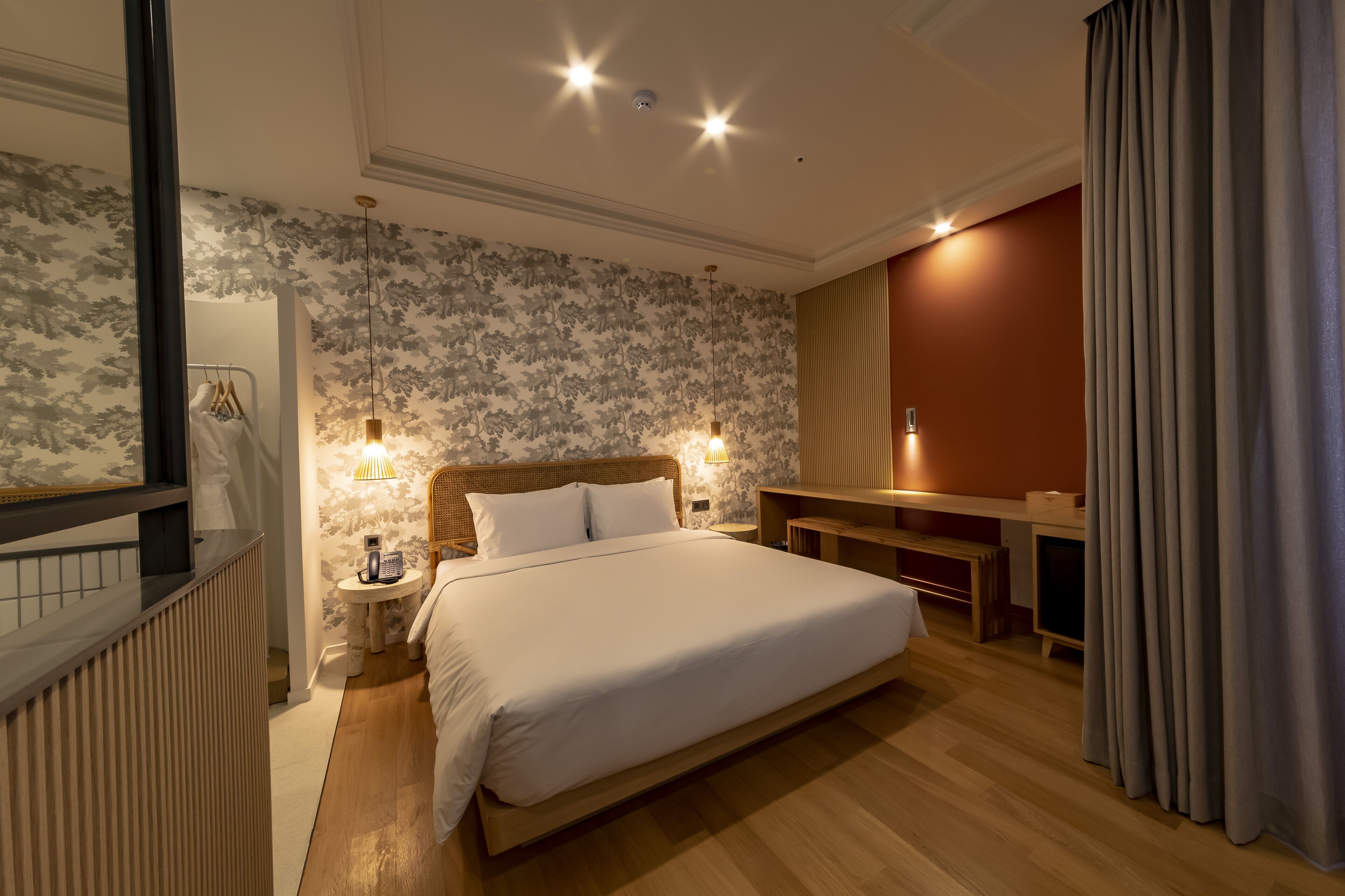 Hound Garden & Terrace Hotel
